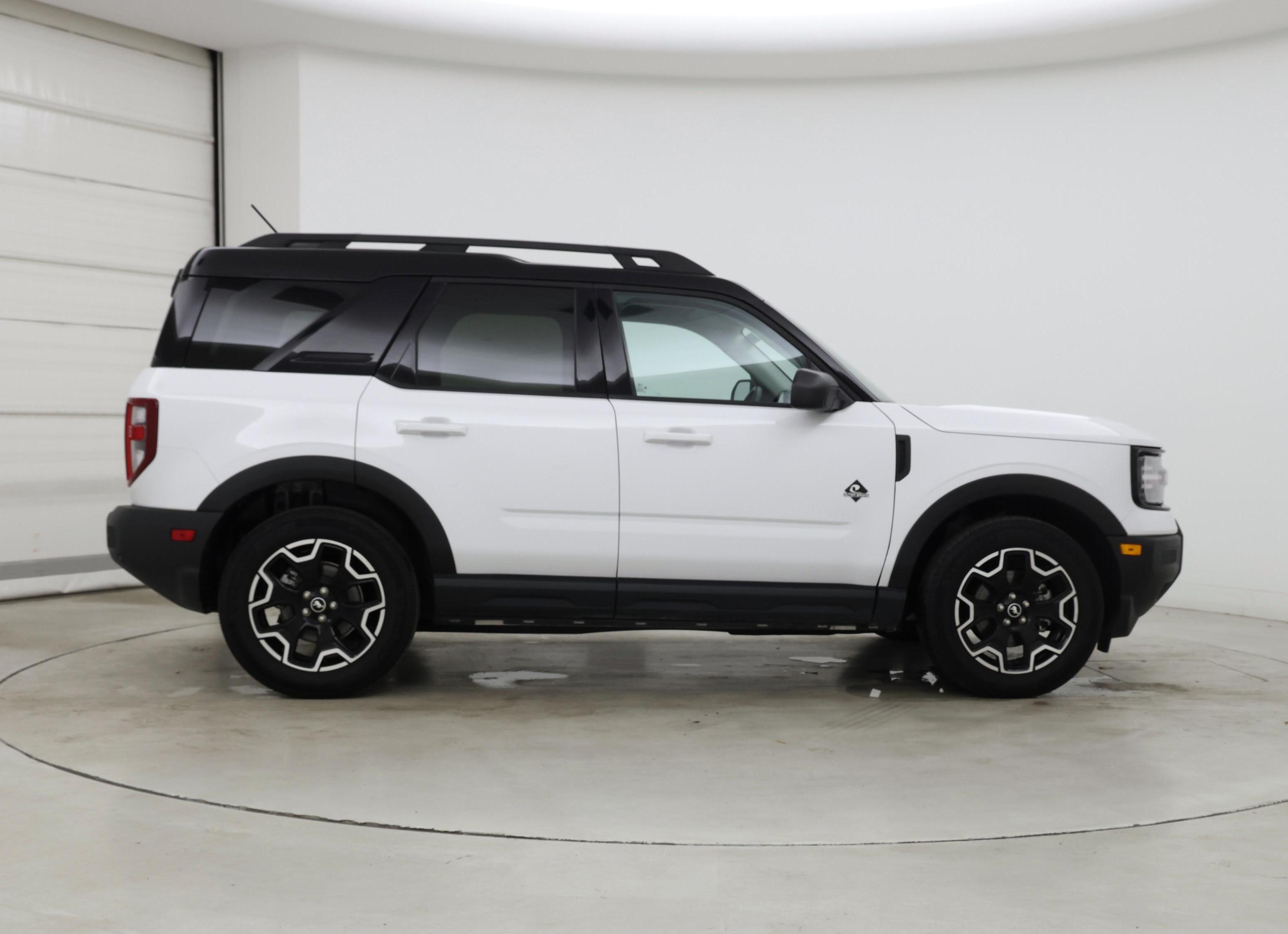 Thumbnail: 2025 Ford Bronco Sport - 7