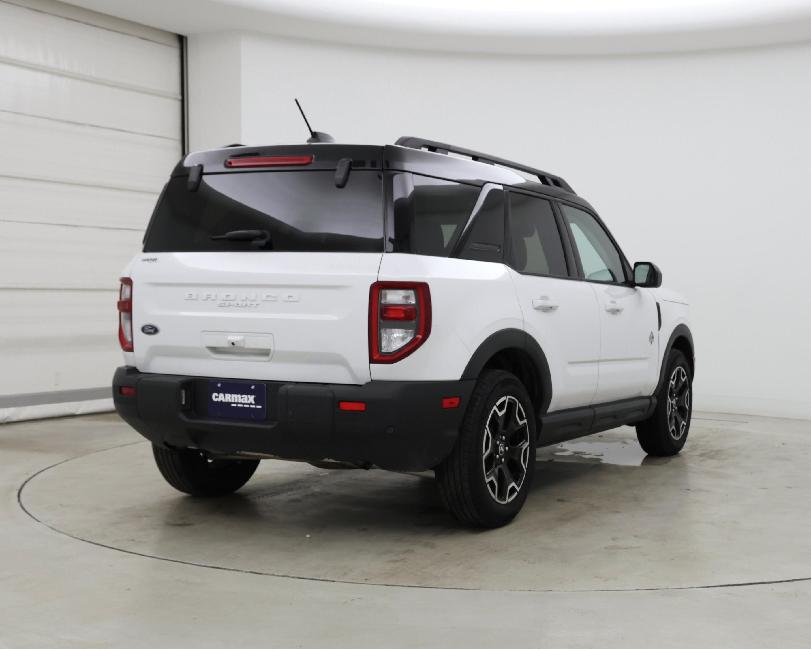 Thumbnail: 2025 Ford Bronco Sport - 8