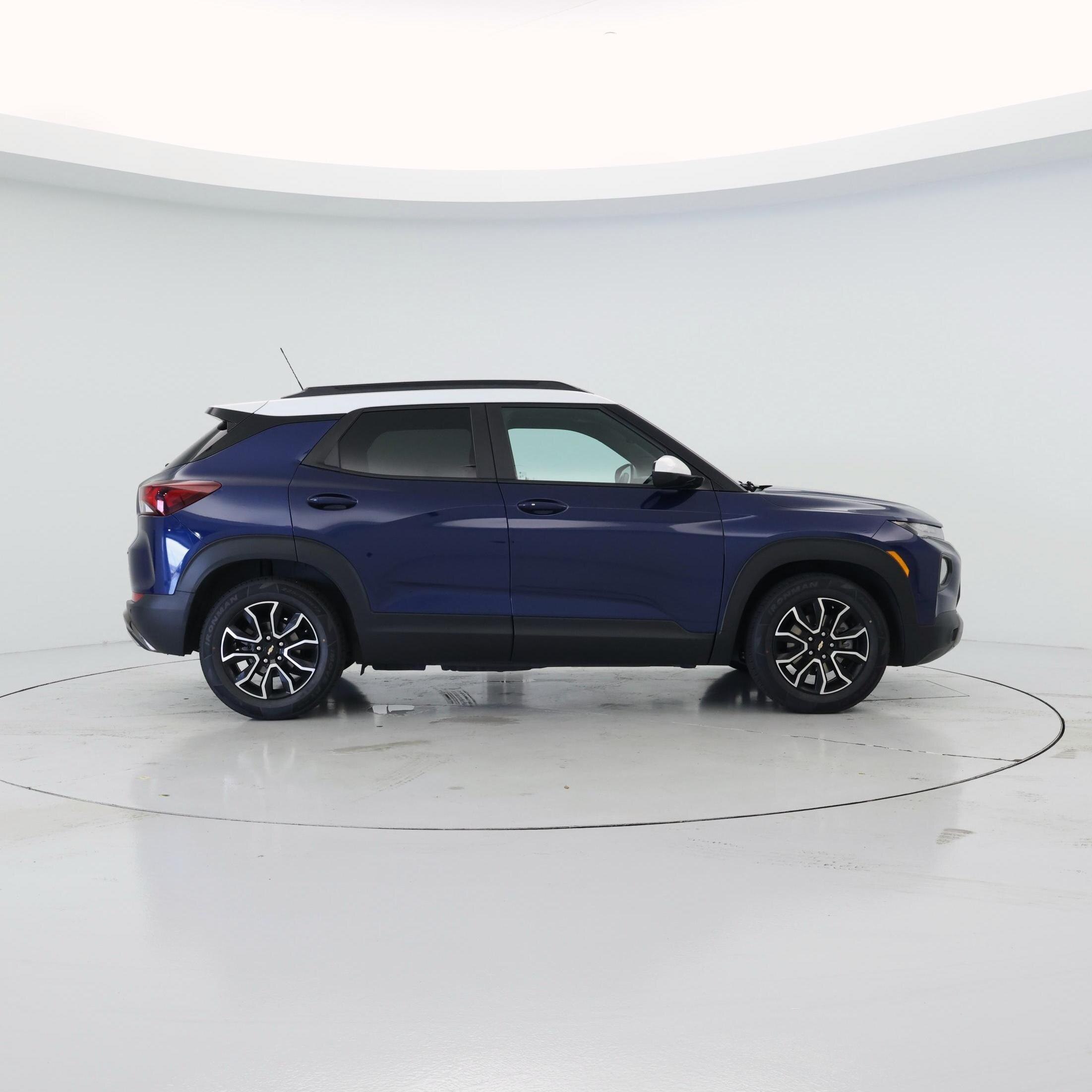 Thumbnail: 2023 Chevrolet TrailBlazer - 7