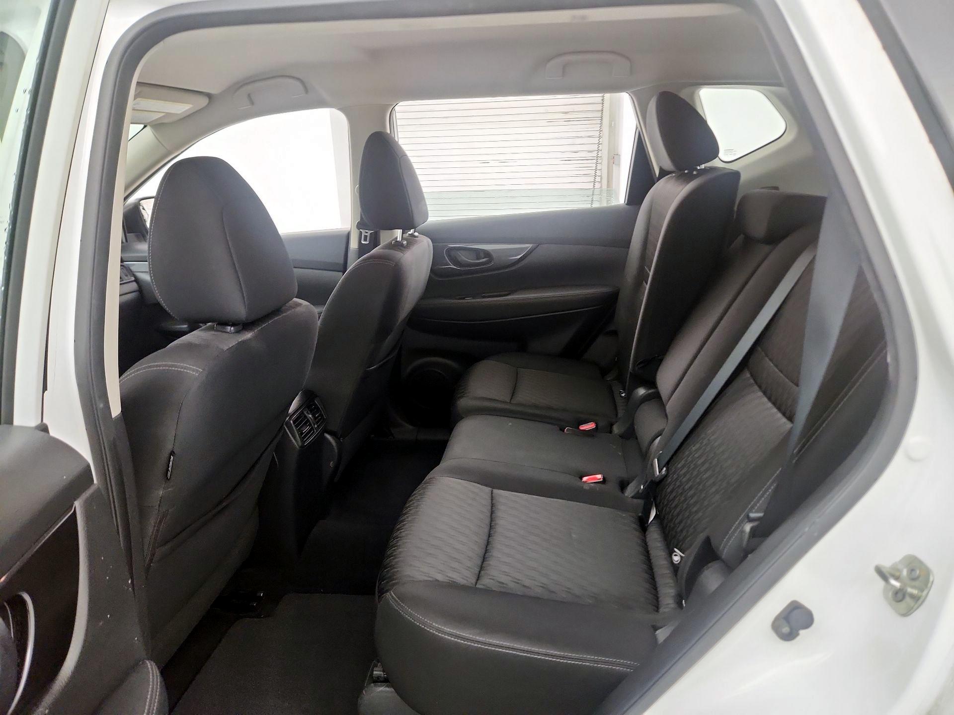 Thumbnail: 2019 Nissan Rogue - 19