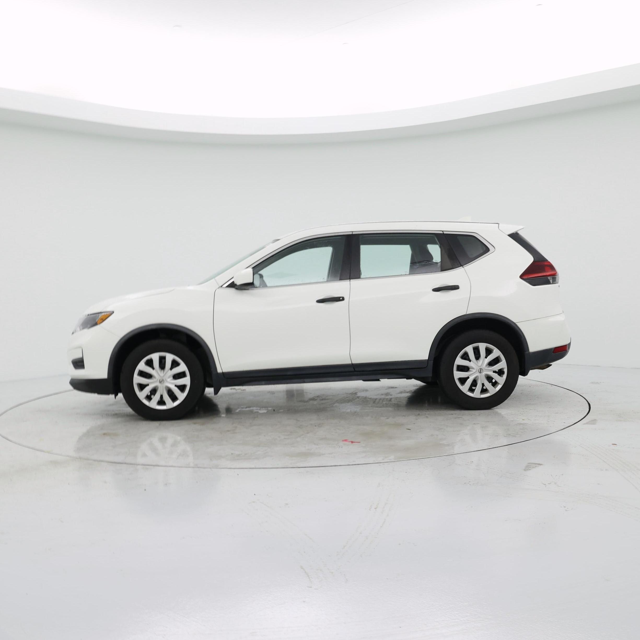 Thumbnail: 2019 Nissan Rogue - 3