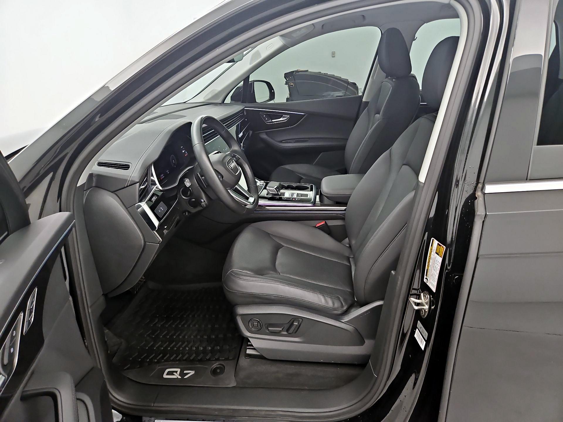 Thumbnail: 2023 Audi Q7 - 11