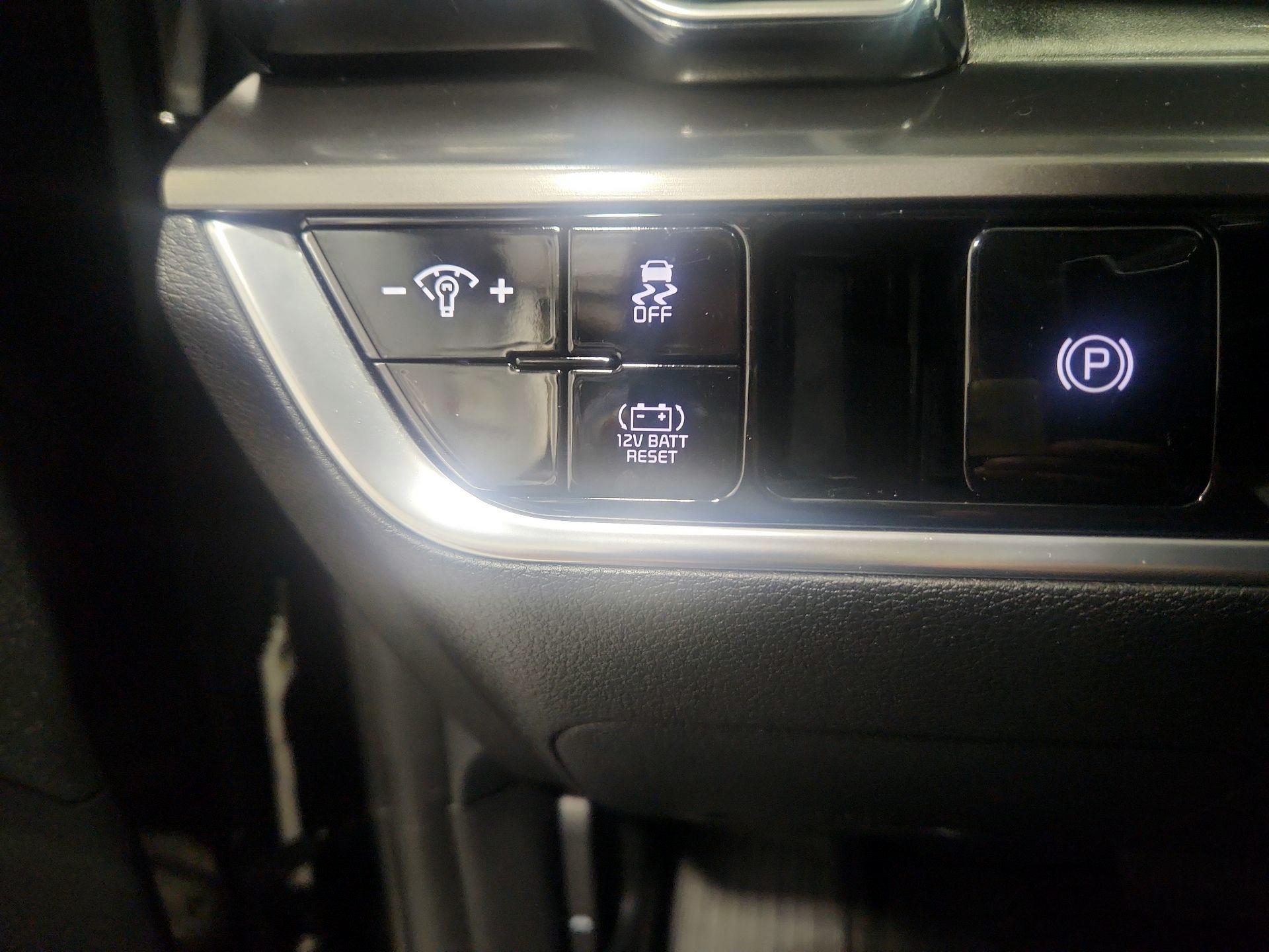 Thumbnail: 2023 Kia Sportage - 13