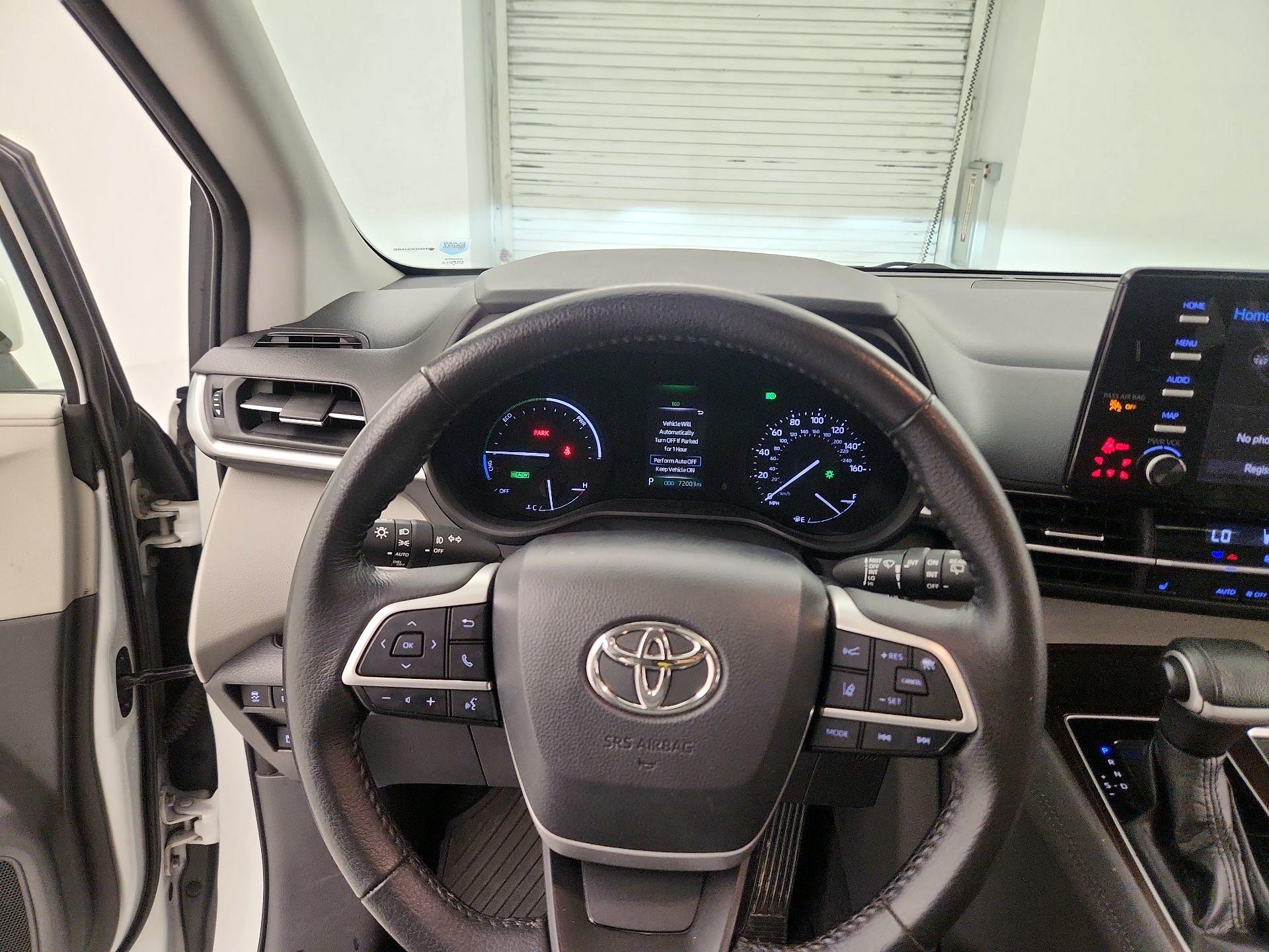 Thumbnail: 2021 Toyota Sienna - 10