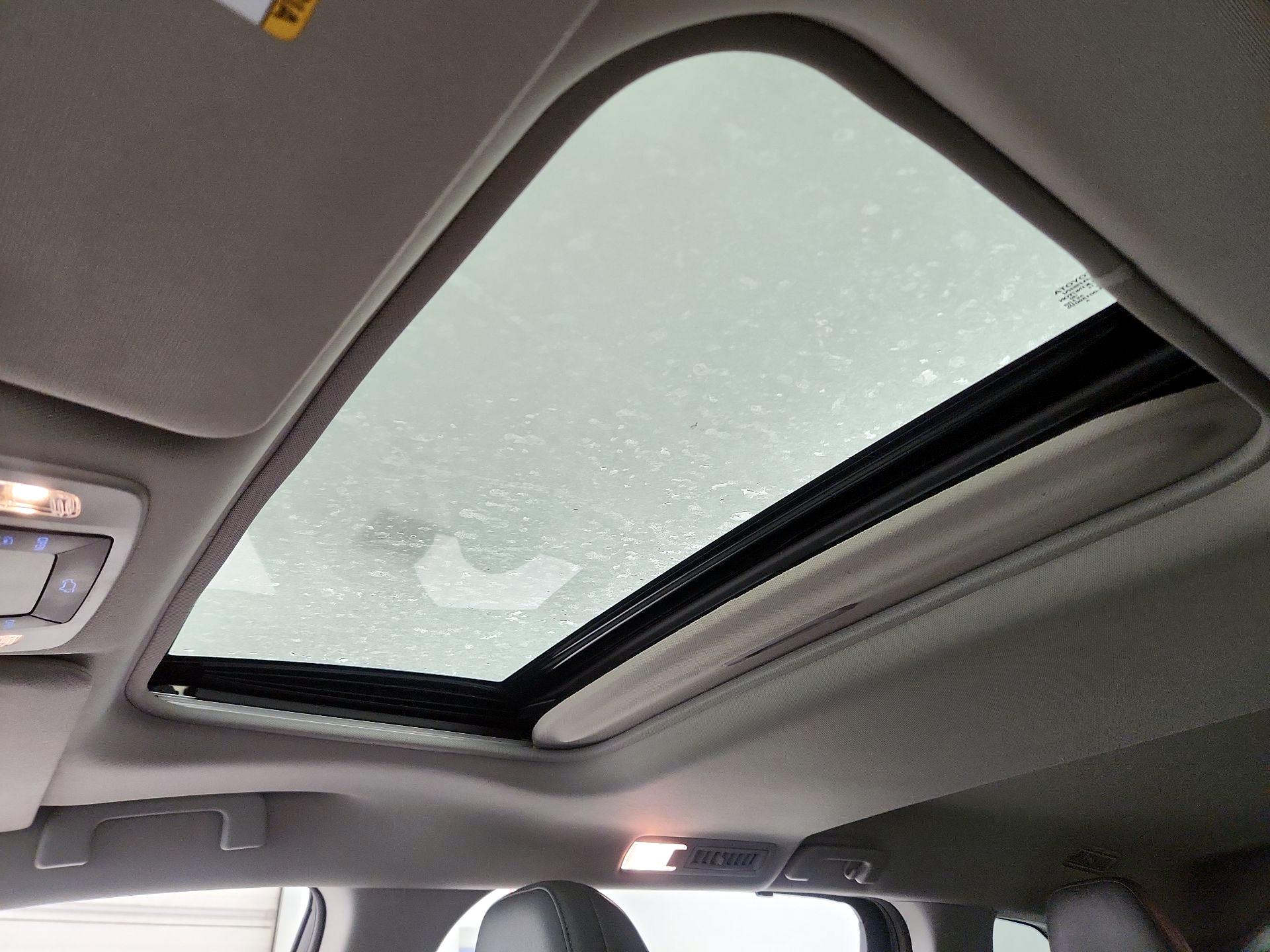 Thumbnail: 2021 Toyota Sienna - 19