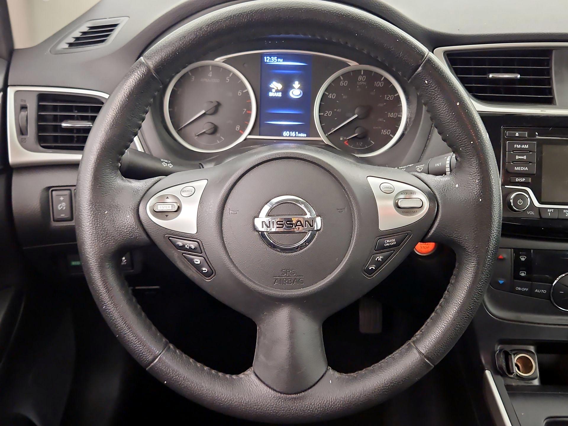 Thumbnail: 2018 Nissan Sentra - 10