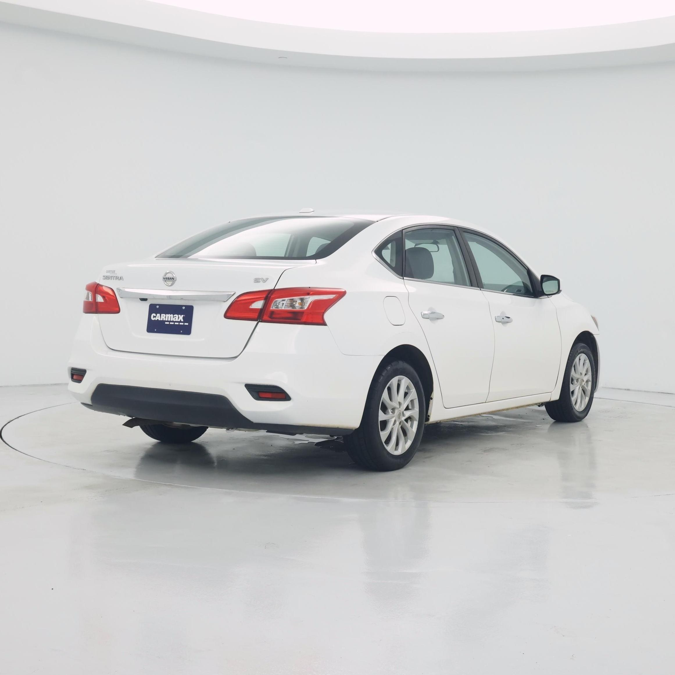 Thumbnail: 2018 Nissan Sentra - 8