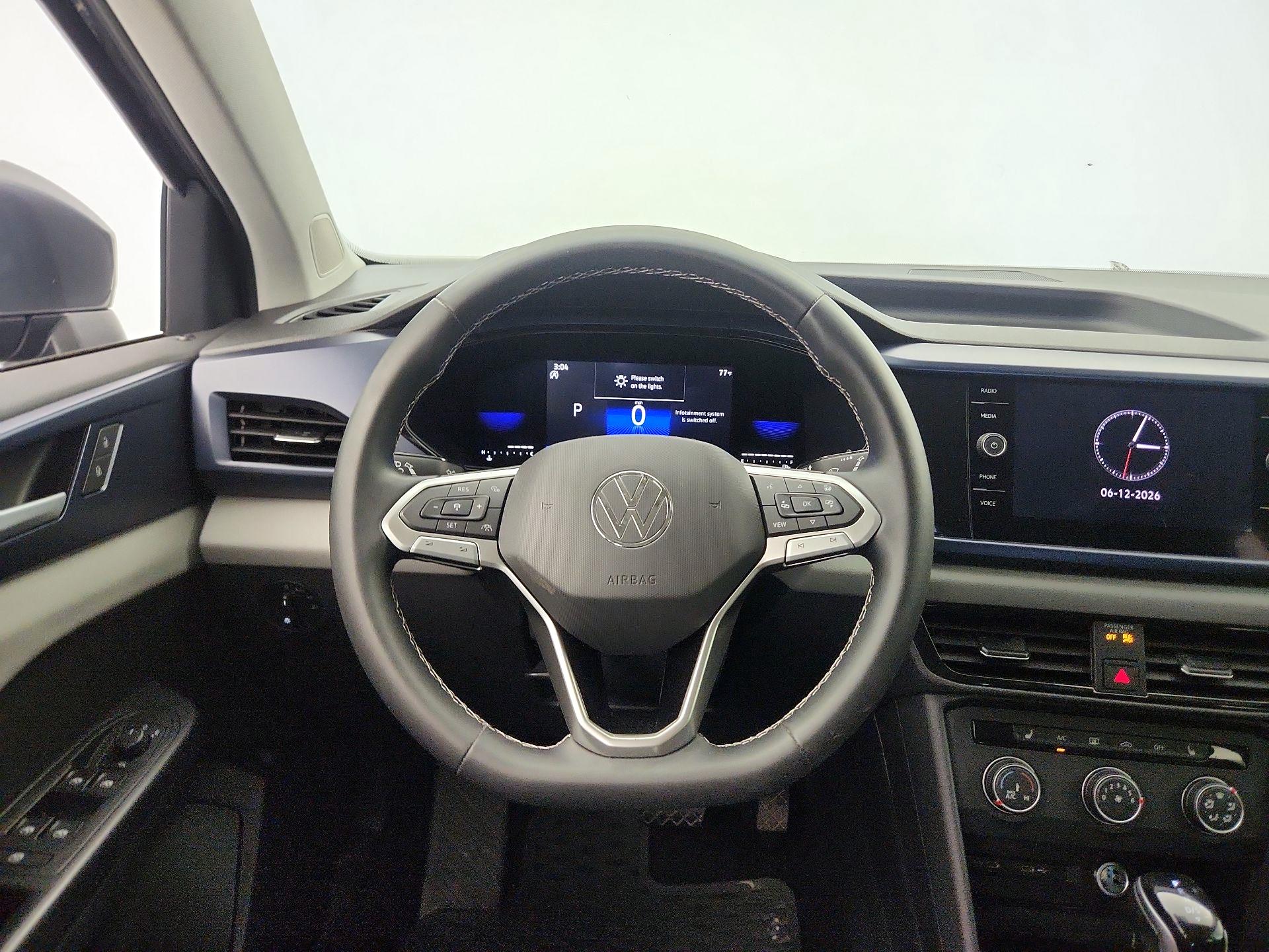Thumbnail: 2022 Volkswagen Taos - 10