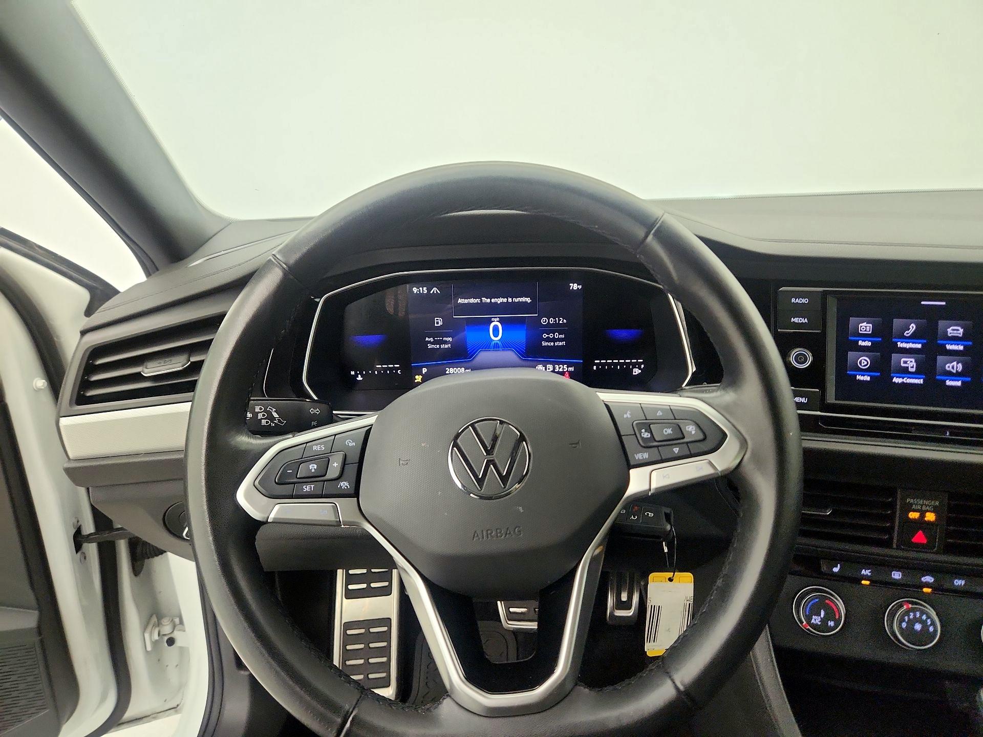 Thumbnail: 2024 Volkswagen Jetta - 10