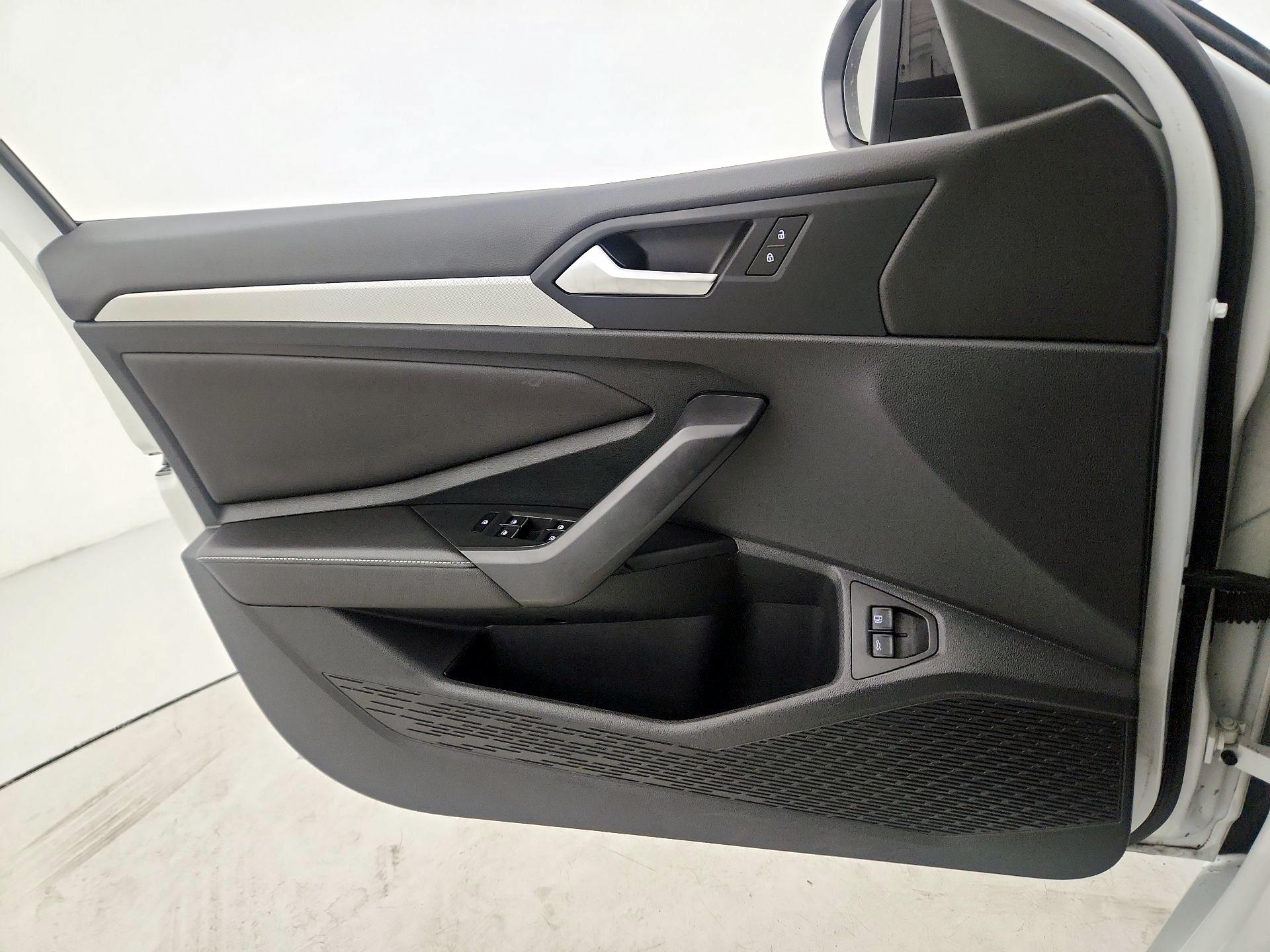 Thumbnail: 2024 Volkswagen Jetta - 12