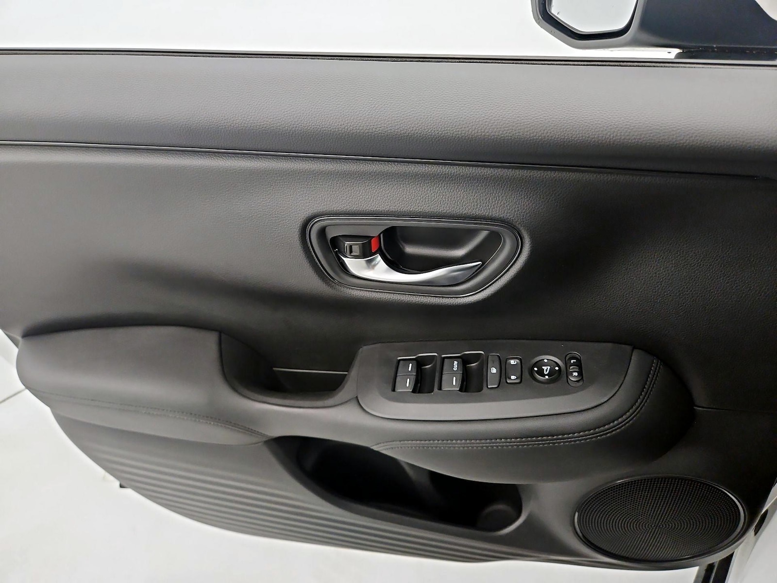 2023 Honda HR-V LX - Photo 13