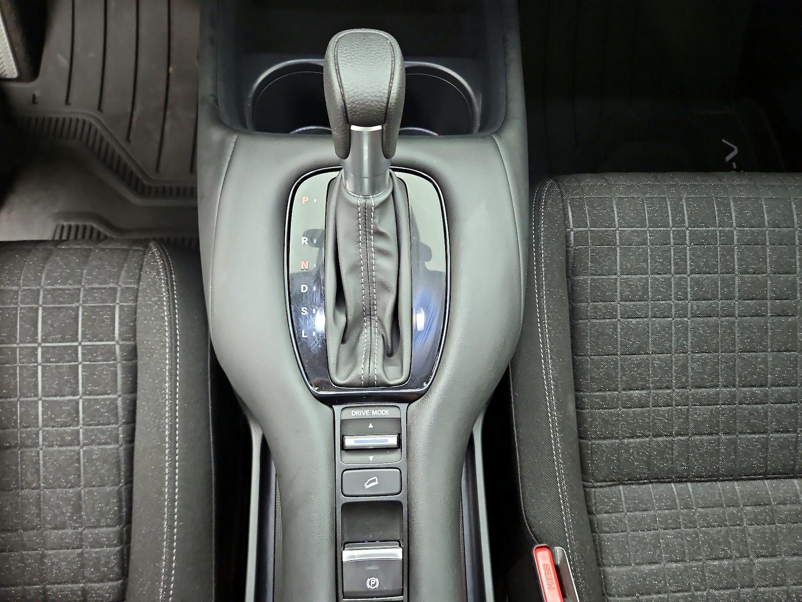 2023 Honda HR-V LX - Photo 18