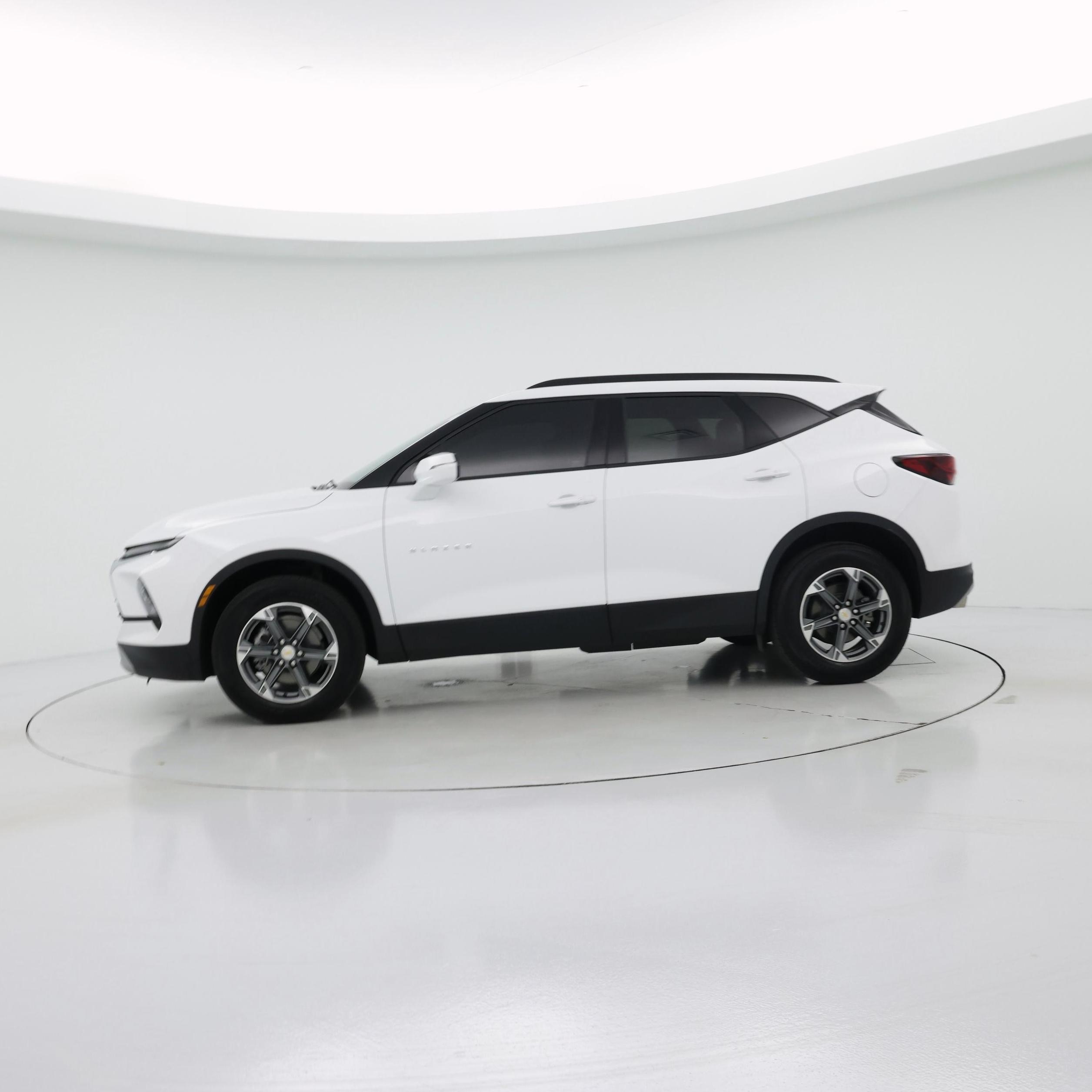 Thumbnail: 2025 Chevrolet Blazer - 3