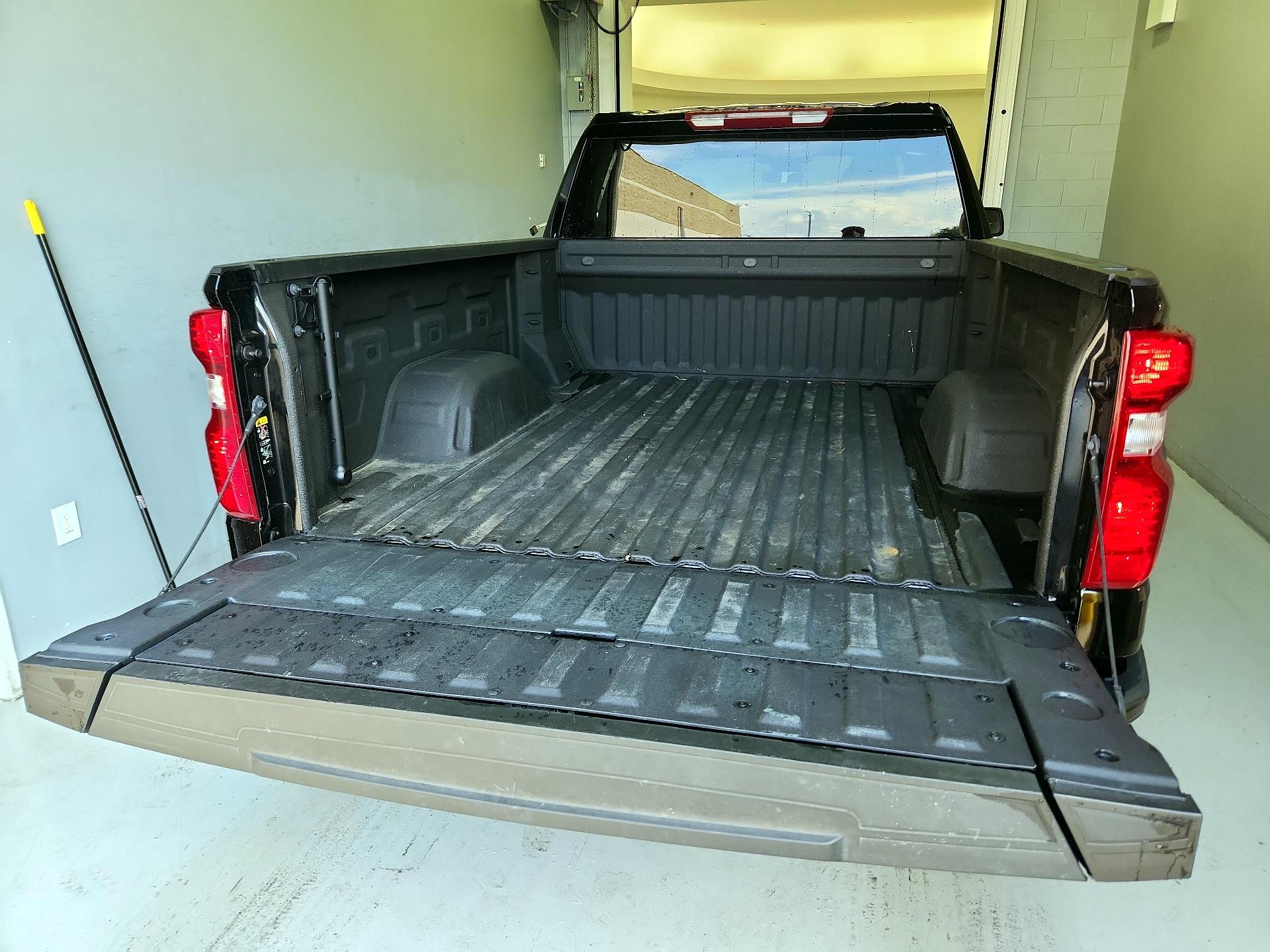 Thumbnail: 2025 Chevrolet Silverado 1500 - 20