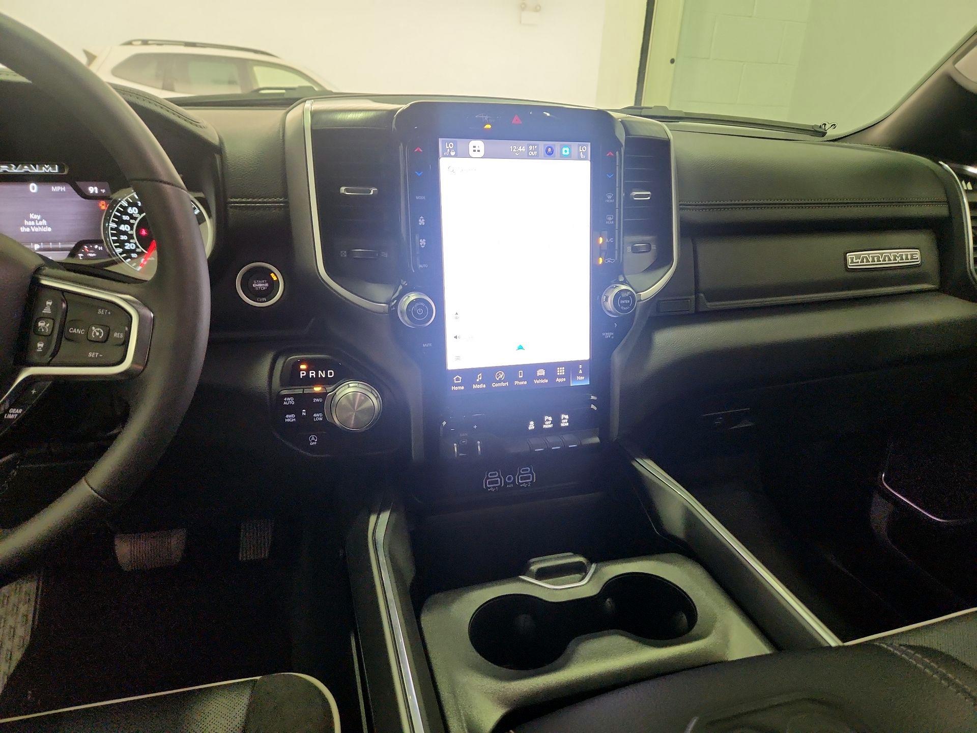 Thumbnail: 2025 RAM 1500 - 9