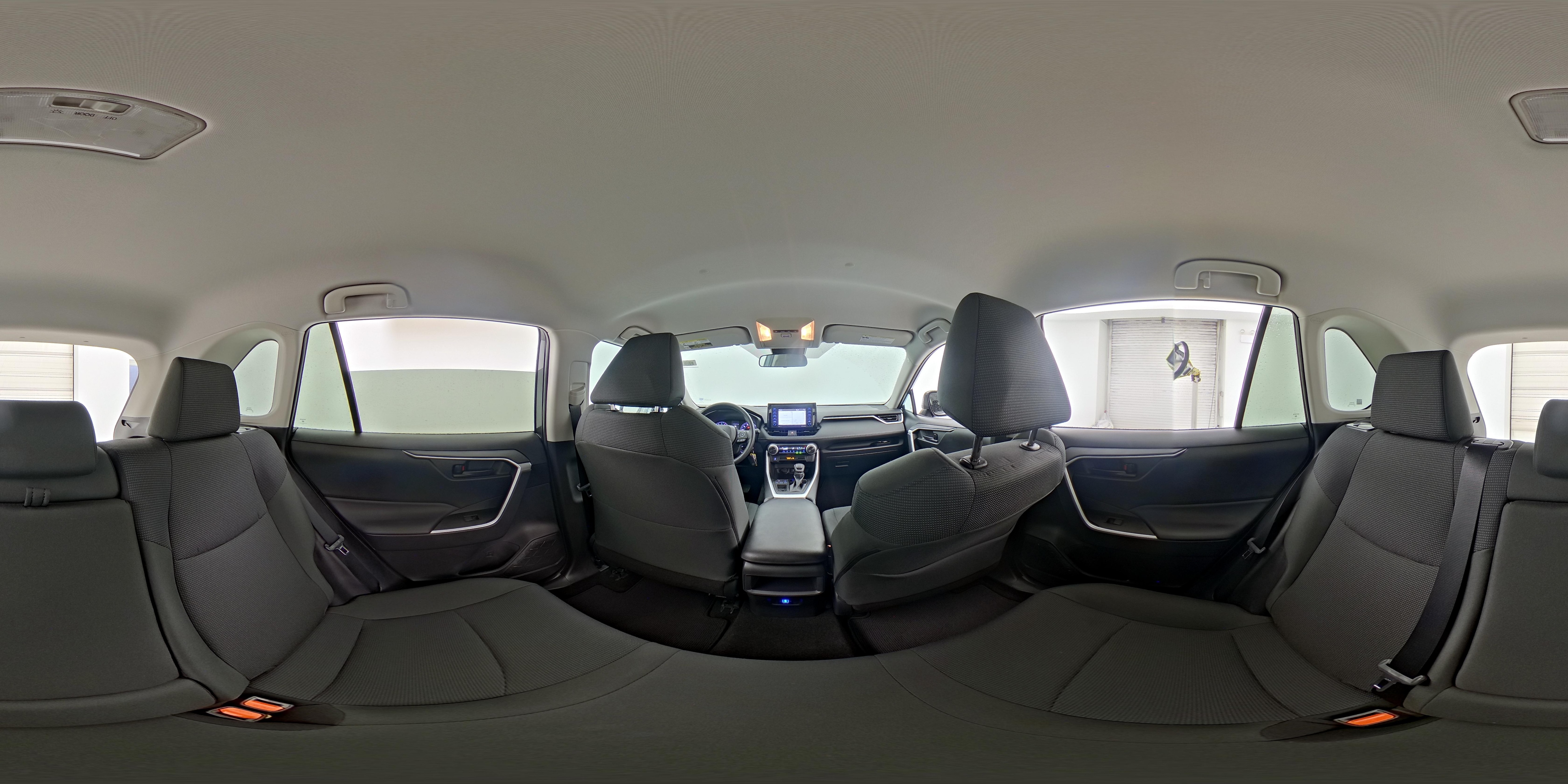 2021 Toyota RAV4 LE - Photo 25