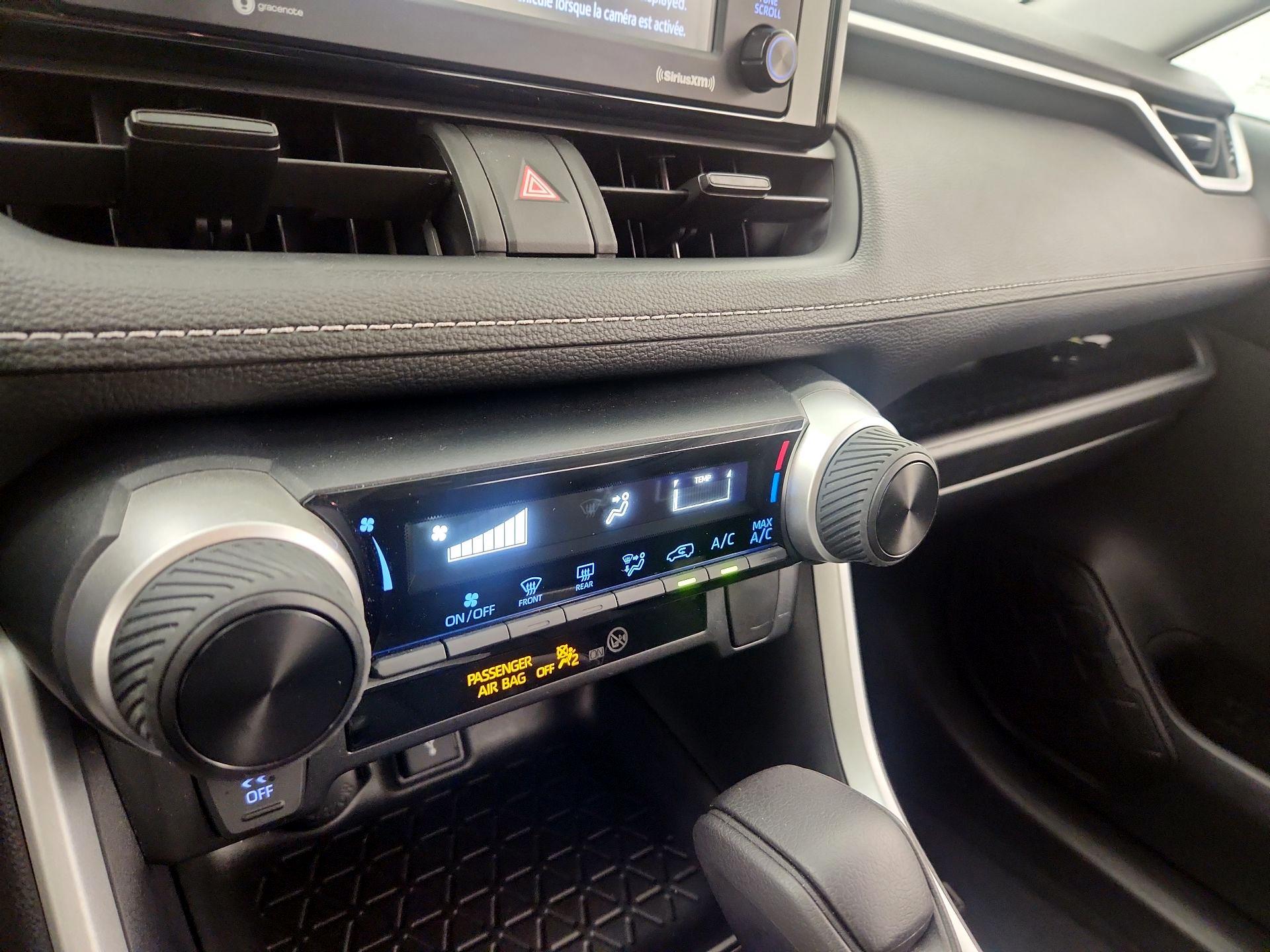 Thumbnail: 2021 Toyota RAV4 - 16
