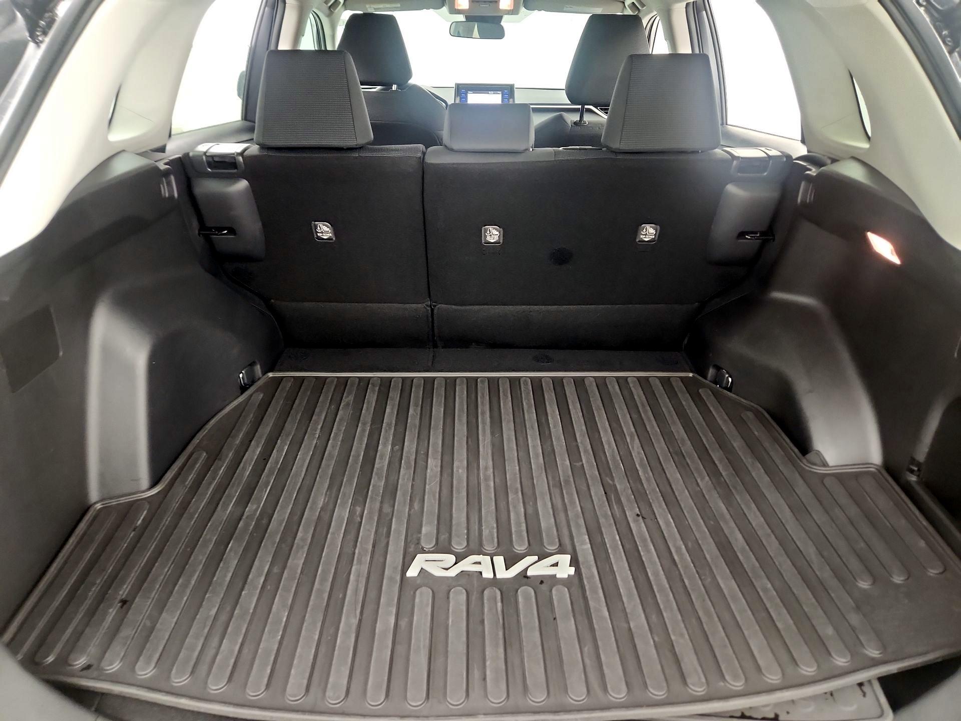 Thumbnail: 2021 Toyota RAV4 - 20