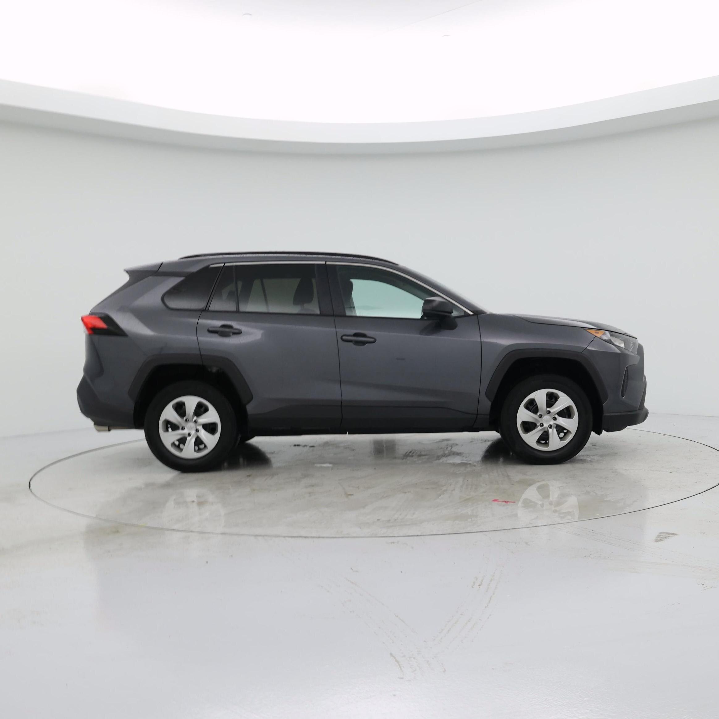 Thumbnail: 2021 Toyota RAV4 - 7