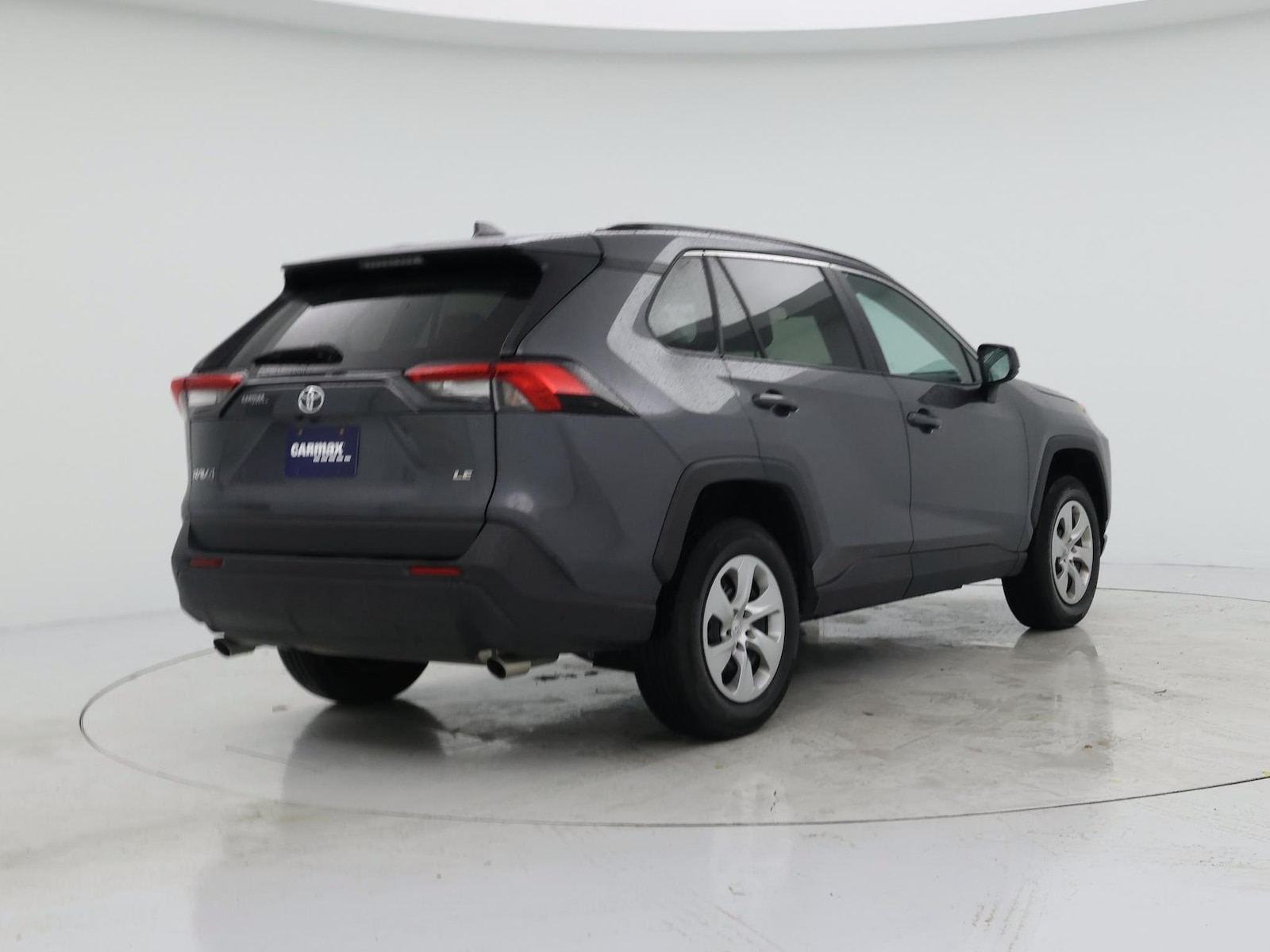 2021 Toyota RAV4 LE - Photo 9