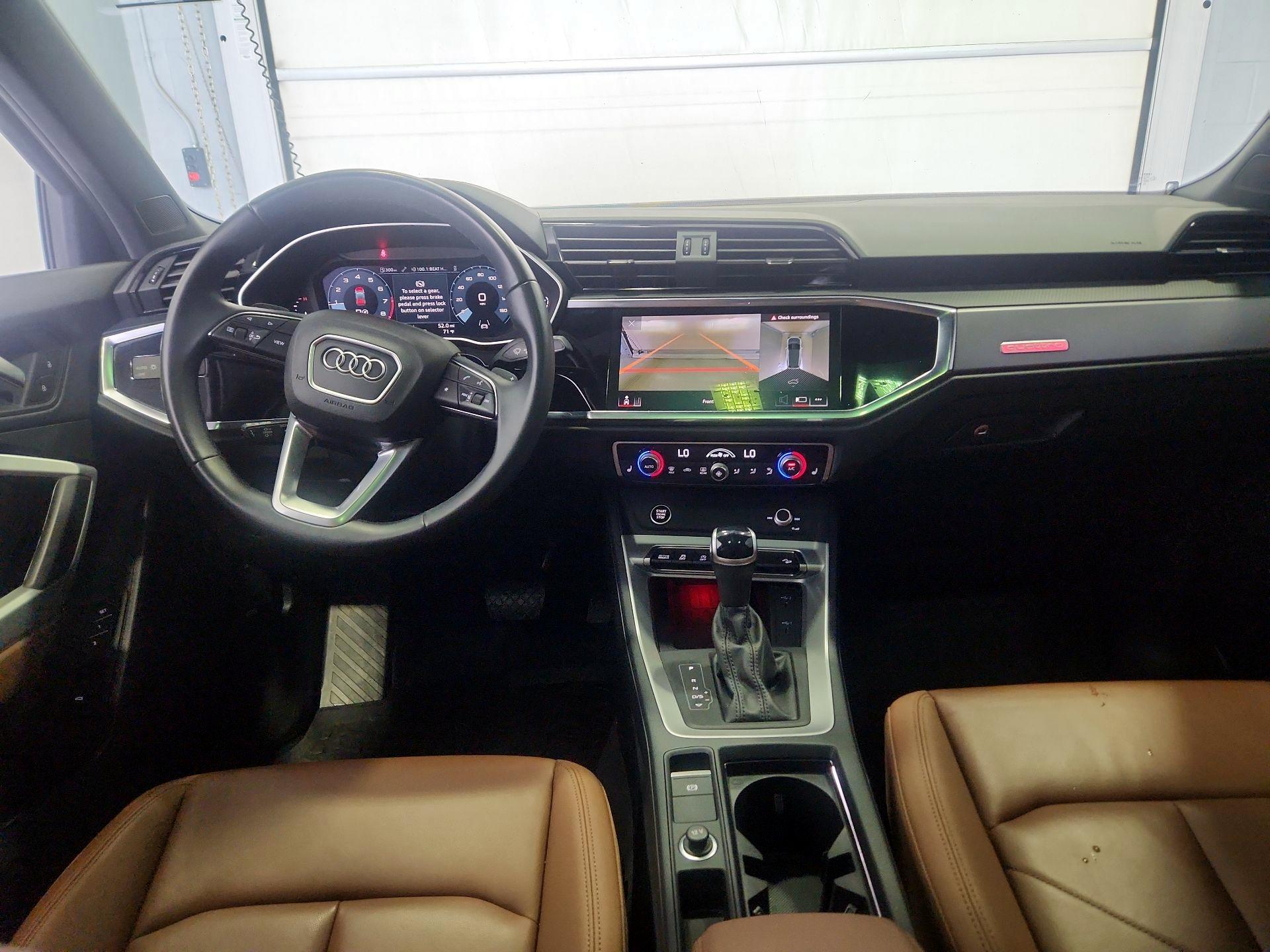 Thumbnail: 2024 Audi Q3 - 9