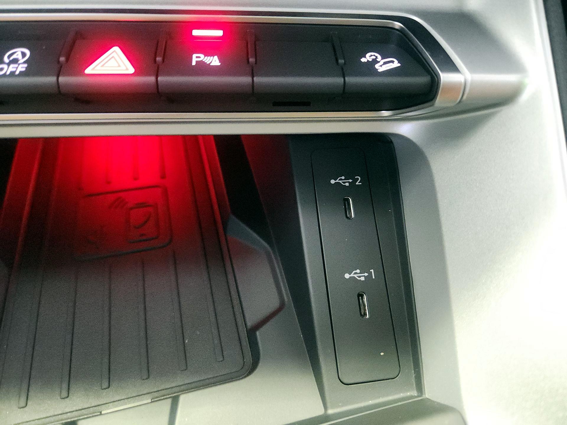 Thumbnail: 2024 Audi Q3 - 18