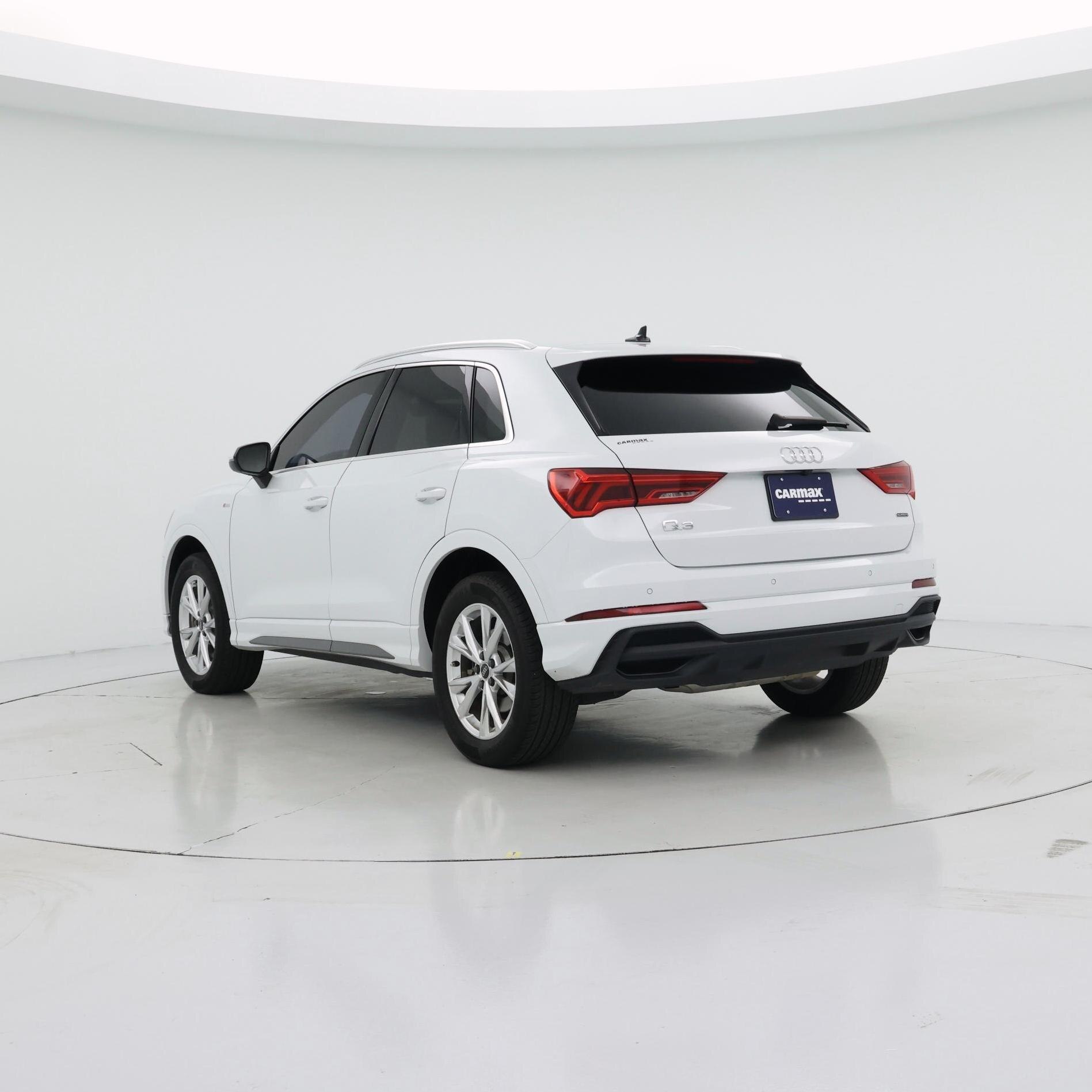 Thumbnail: 2024 Audi Q3 - 2