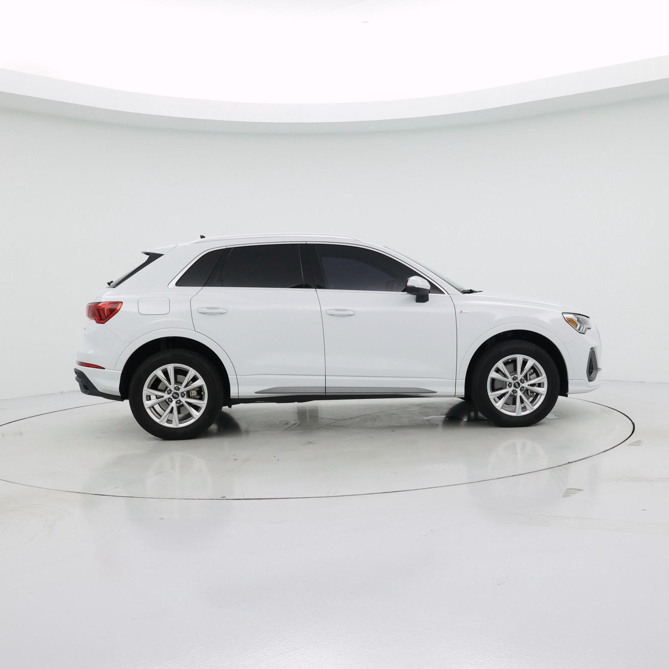 Thumbnail: 2024 Audi Q3 - 7
