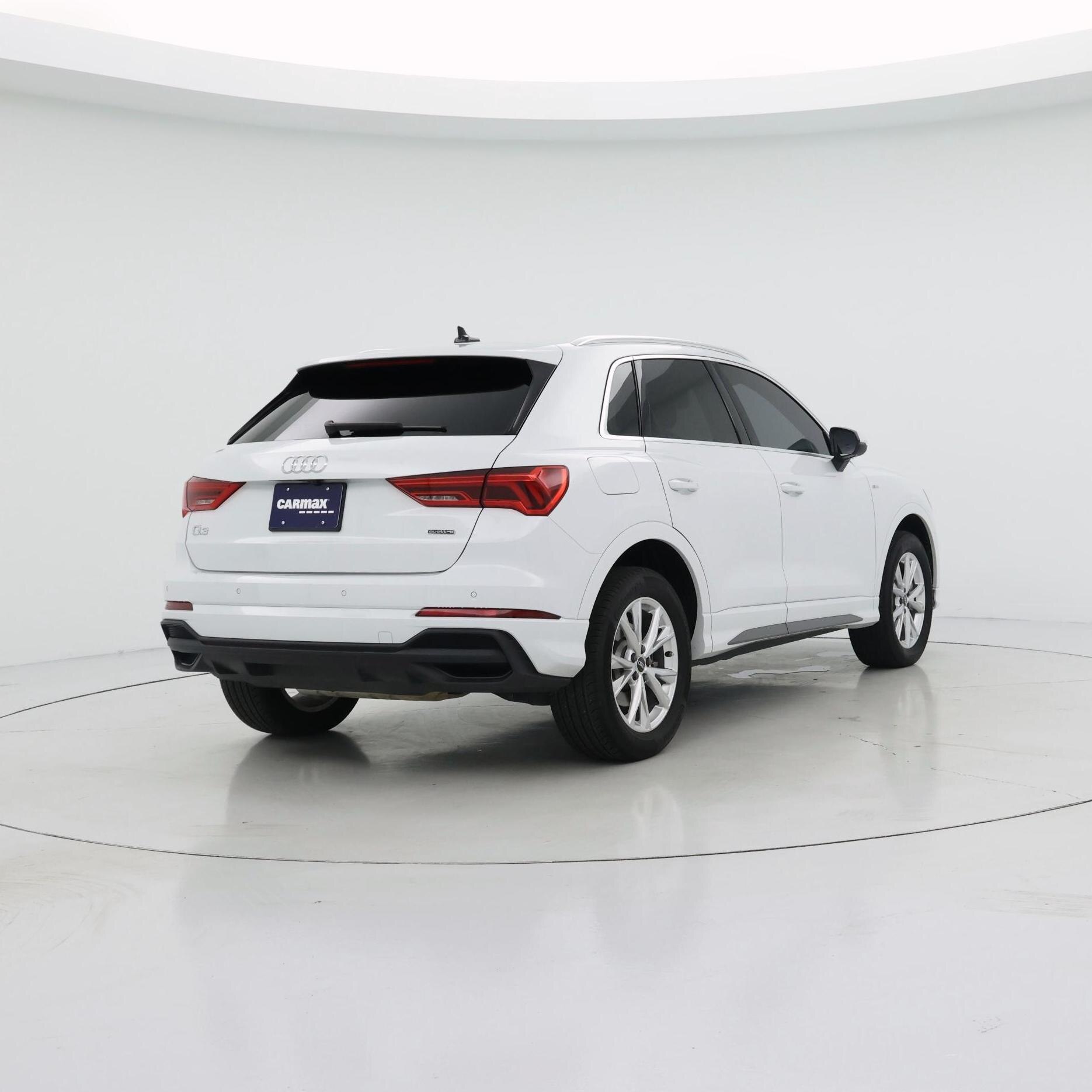 Thumbnail: 2024 Audi Q3 - 8