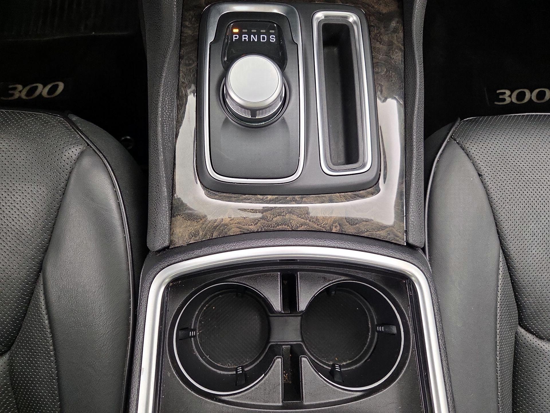 Thumbnail: 2016 Chrysler 300 - 18