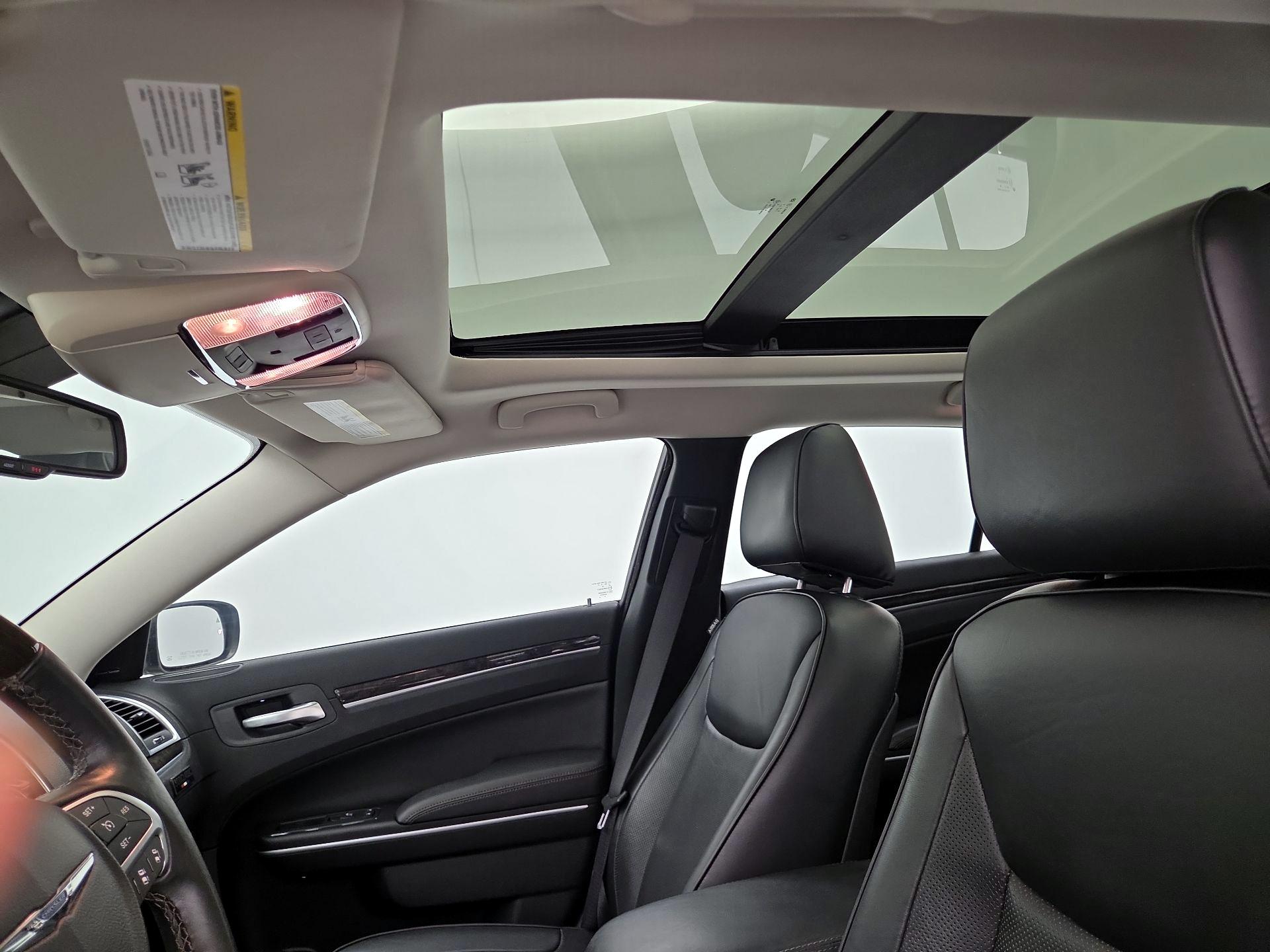 Thumbnail: 2016 Chrysler 300 - 20