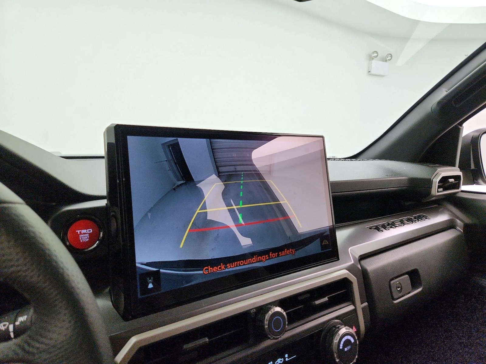 2025 Toyota Tacoma TRD Sport - Photo 16