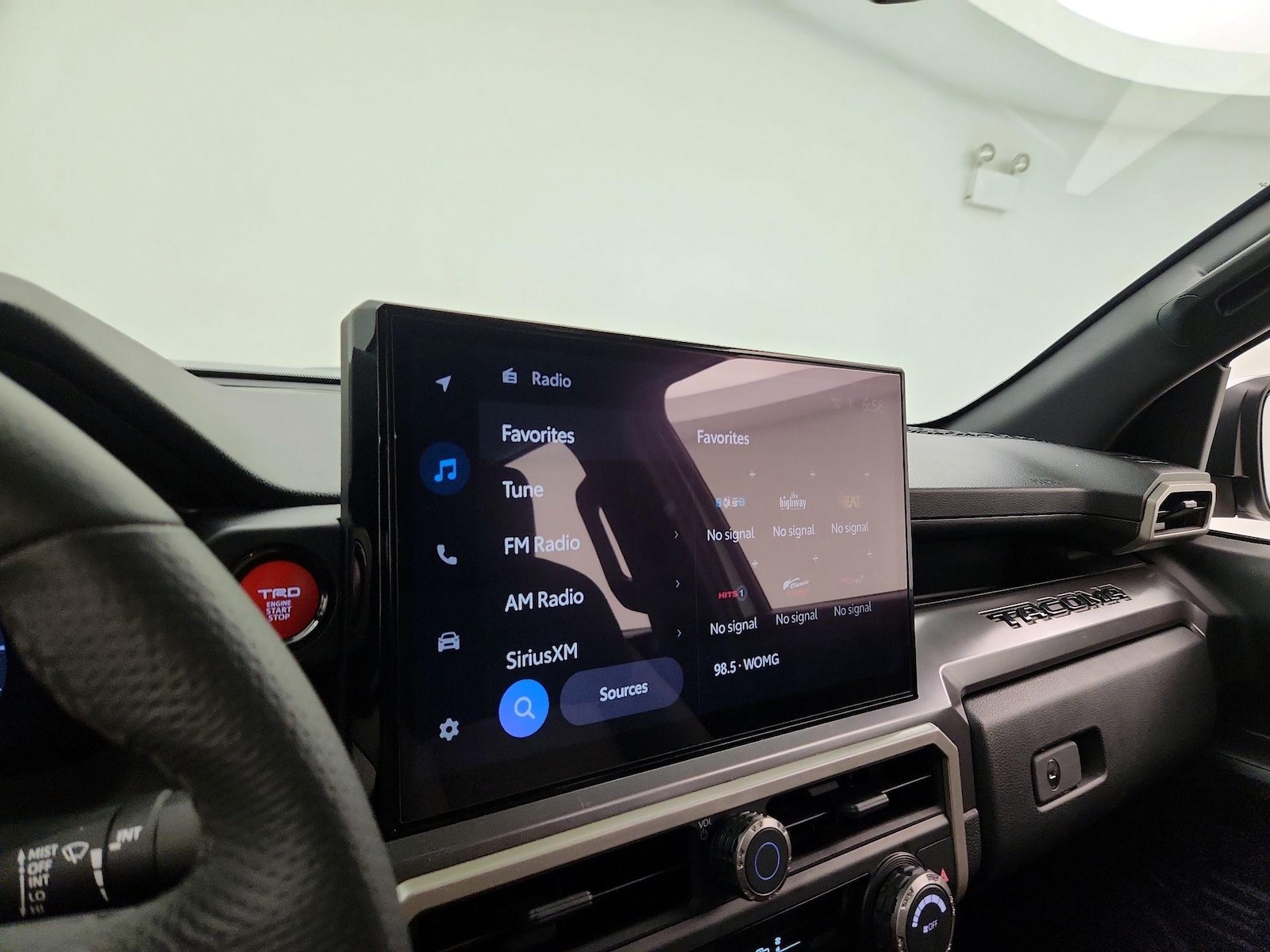 2025 Toyota Tacoma TRD Sport - Photo 17