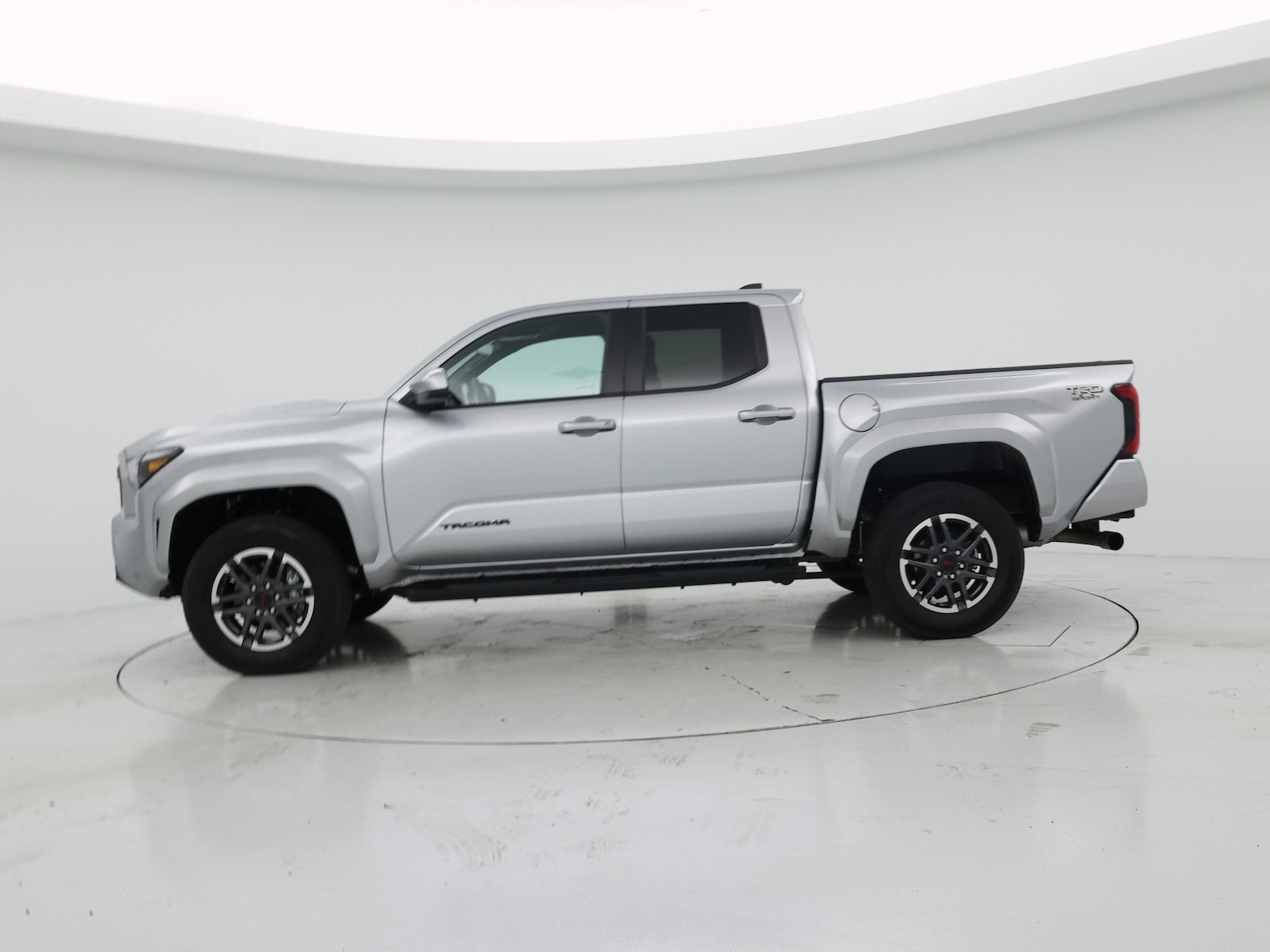 2025 Toyota Tacoma TRD Sport - Photo 4