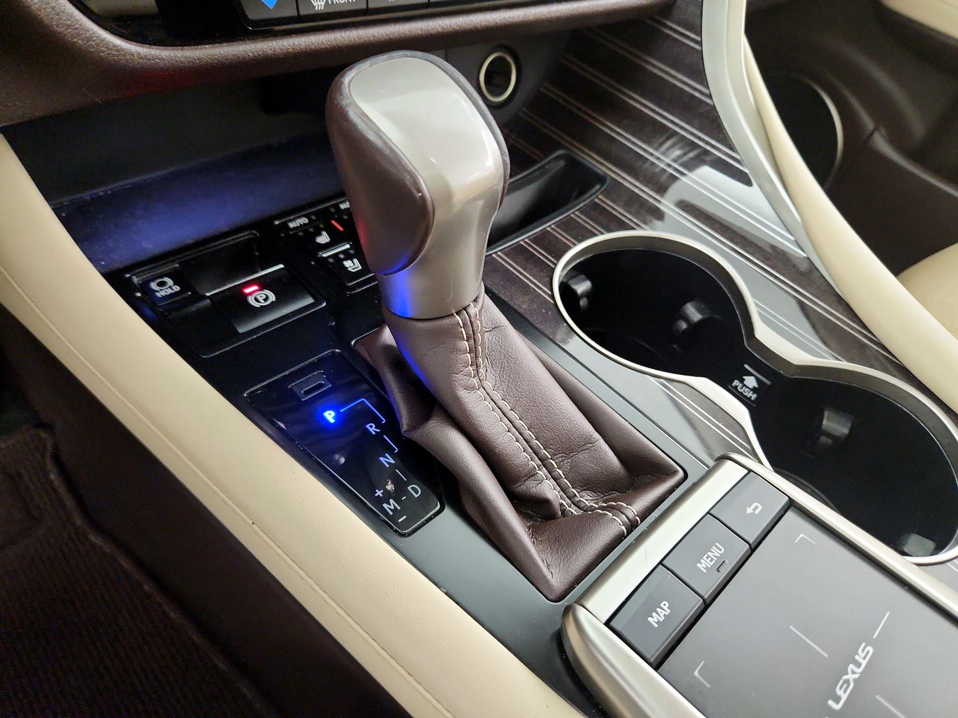 Thumbnail: 2020 Lexus RX - 18