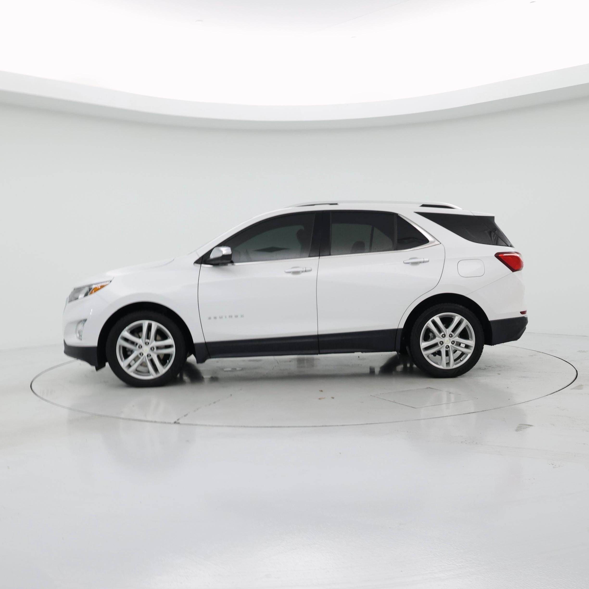Thumbnail: 2020 Chevrolet Equinox - 3