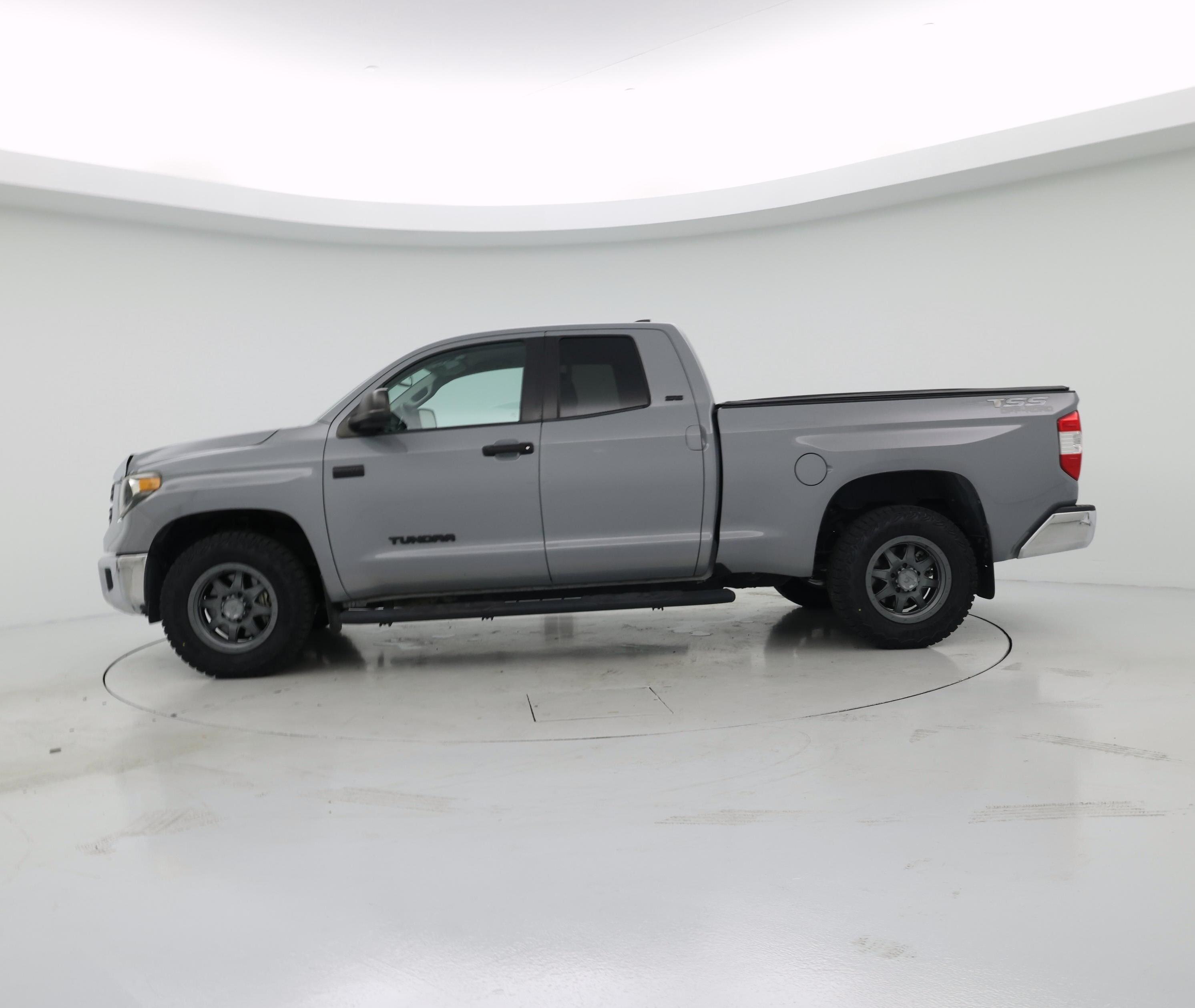 Thumbnail: 2020 Toyota Tundra - 3