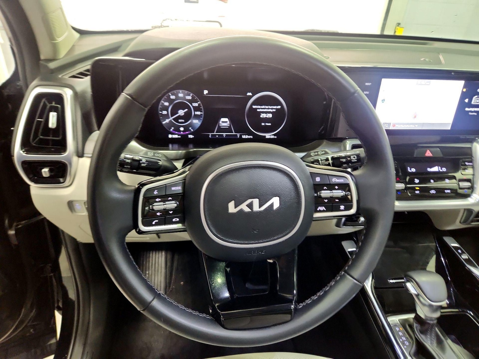 2023 Kia Sorento SX - Photo 11