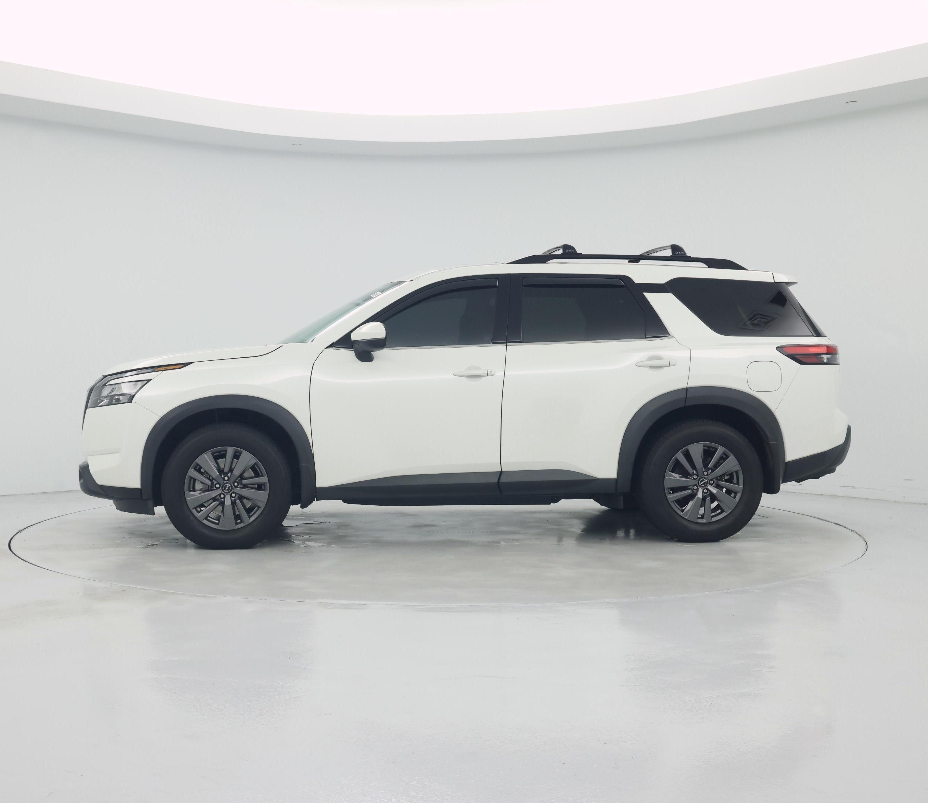 Thumbnail: 2023 Nissan Pathfinder - 3
