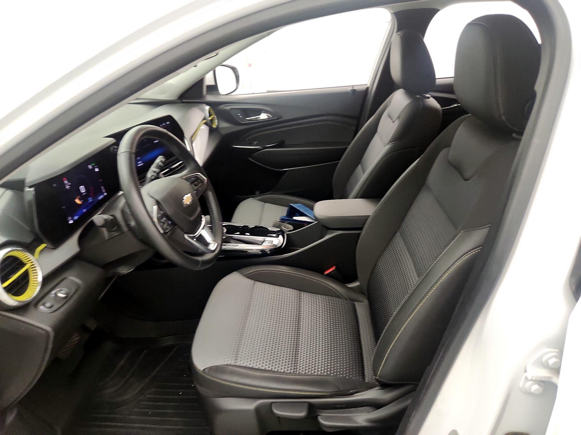 Thumbnail: 2024 Chevrolet Trax - 11