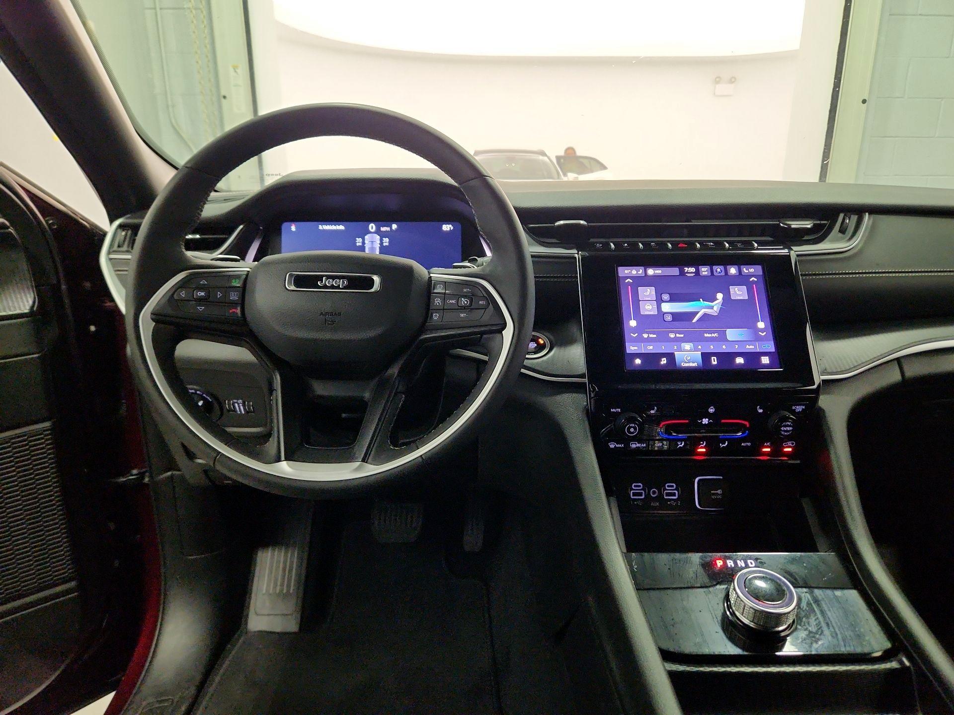 Thumbnail: 2024 Jeep Grand Cherokee - 9