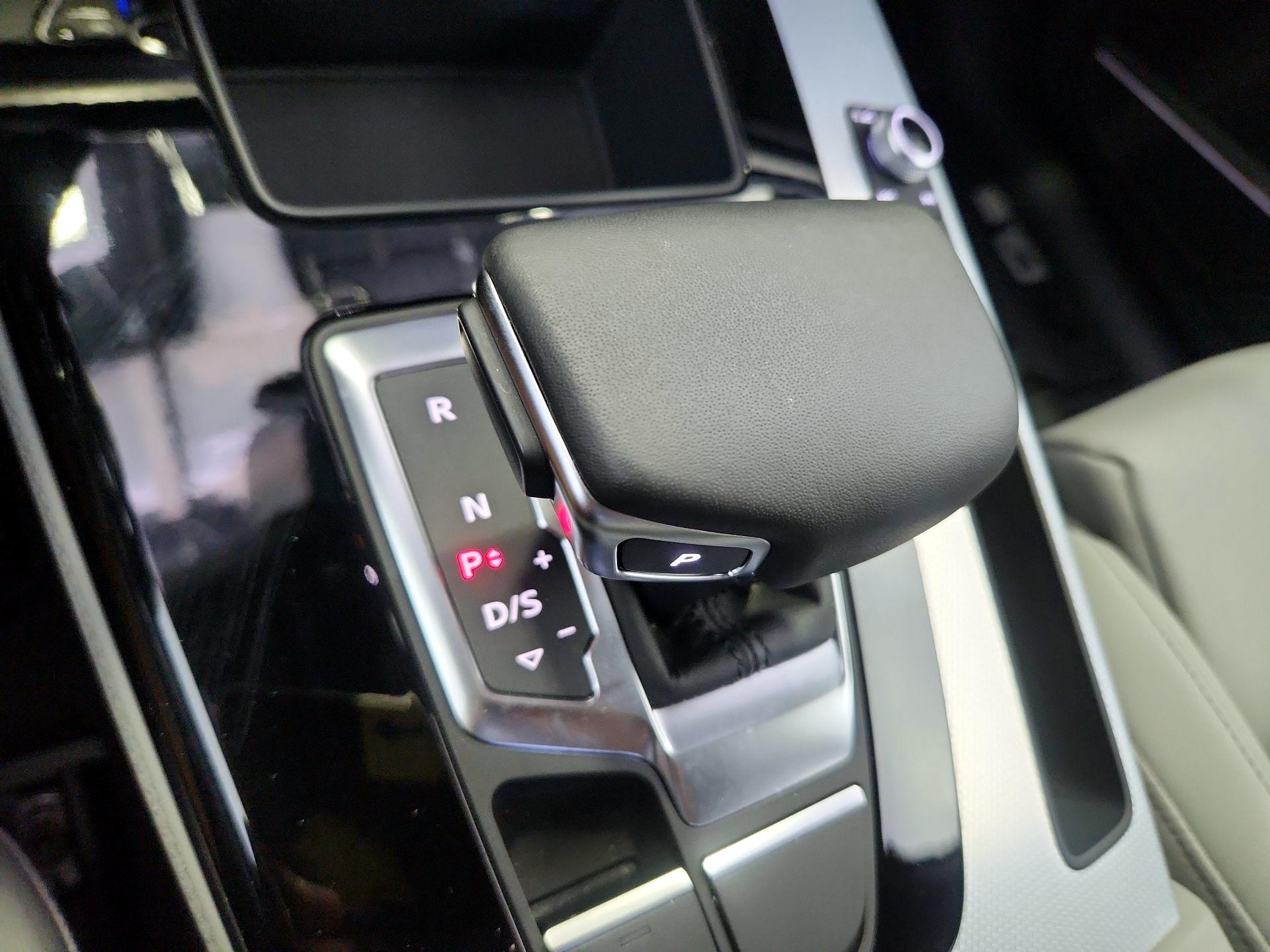 Thumbnail: 2024 Audi Q5 - 17