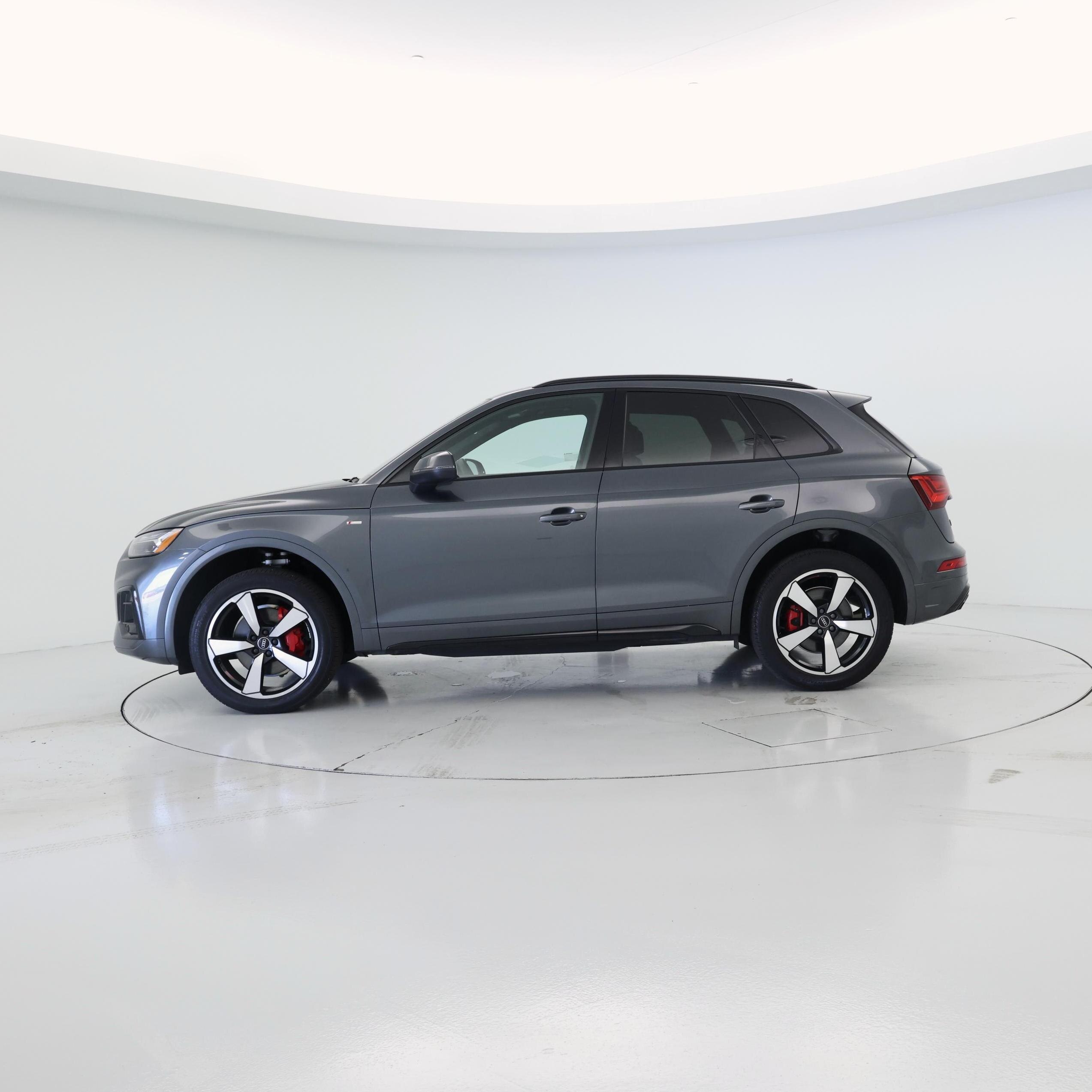 Thumbnail: 2024 Audi Q5 - 3