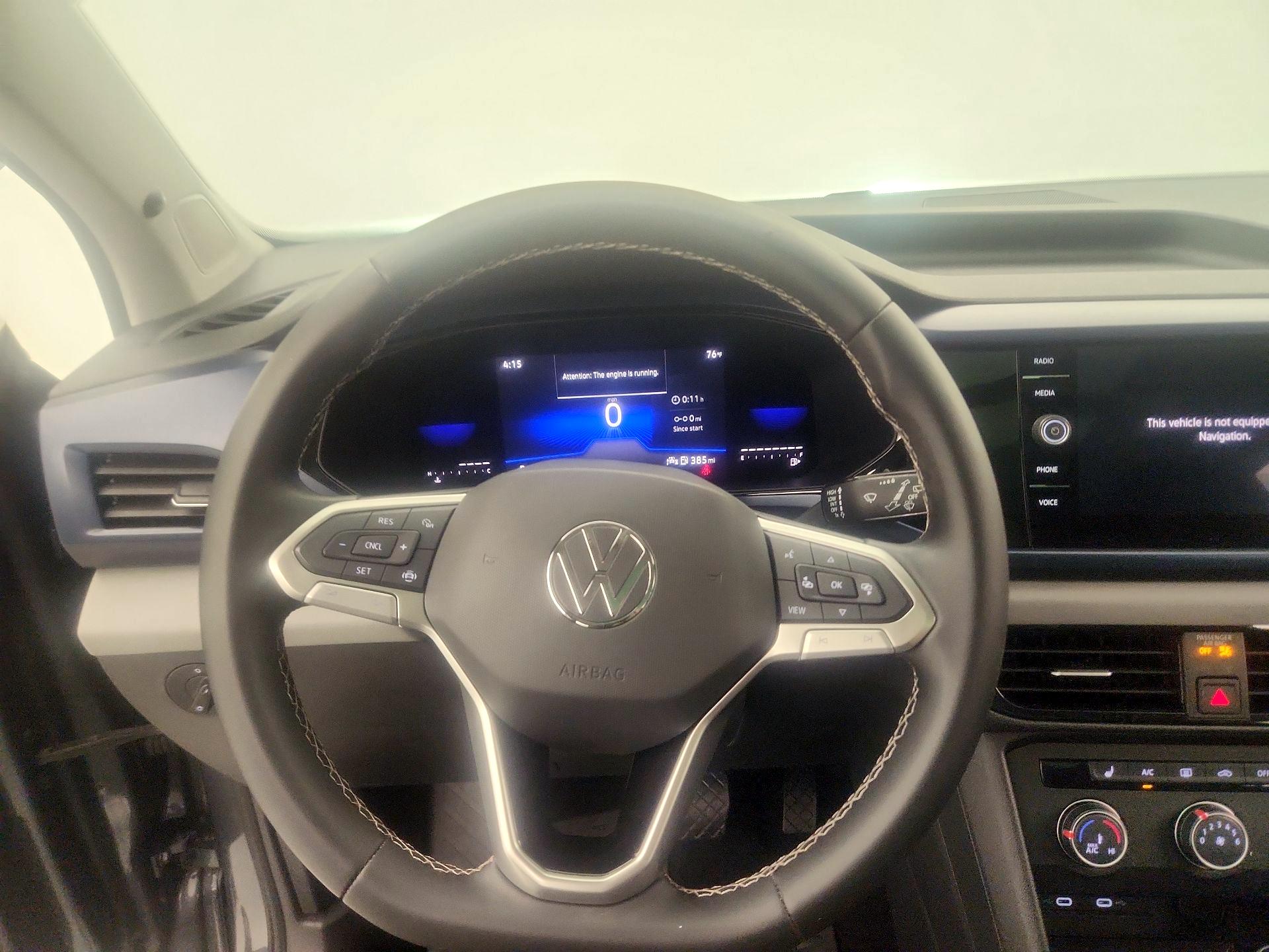Thumbnail: 2022 Volkswagen Taos - 10