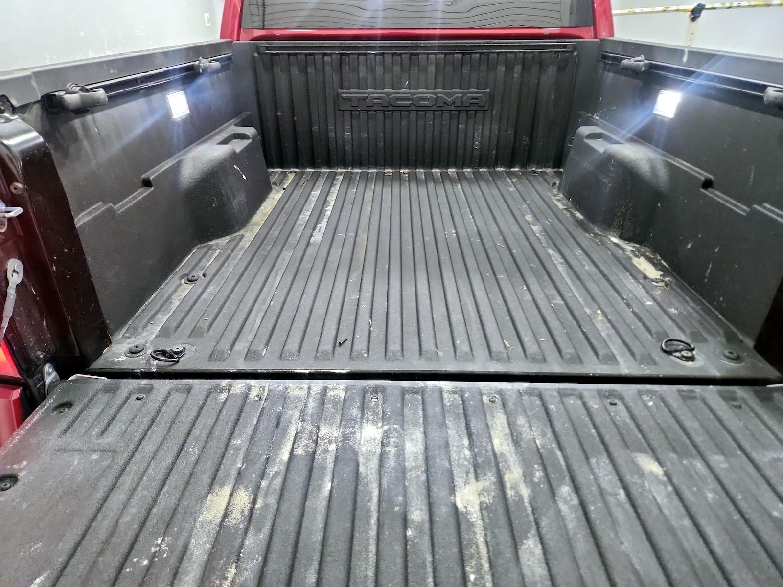 2025 Toyota Tacoma SR5 - Photo 22