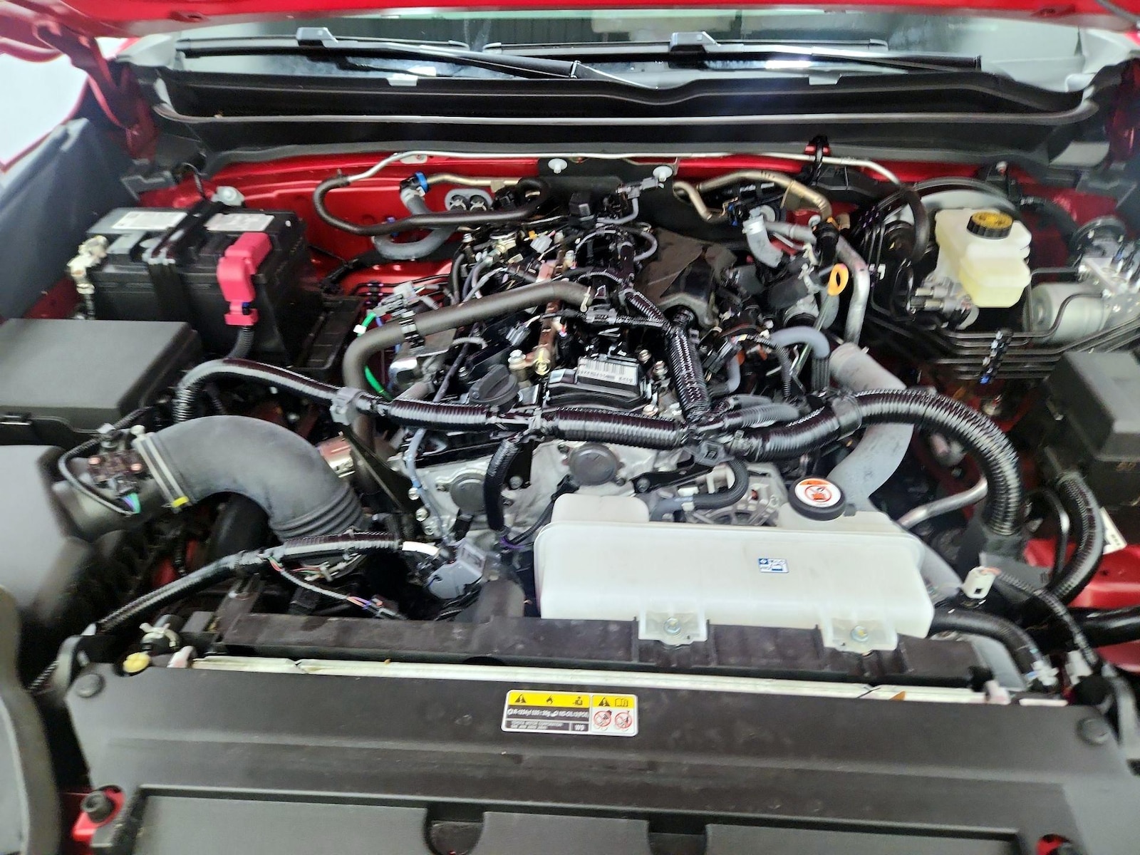 2025 Toyota Tacoma SR5 - Photo 23