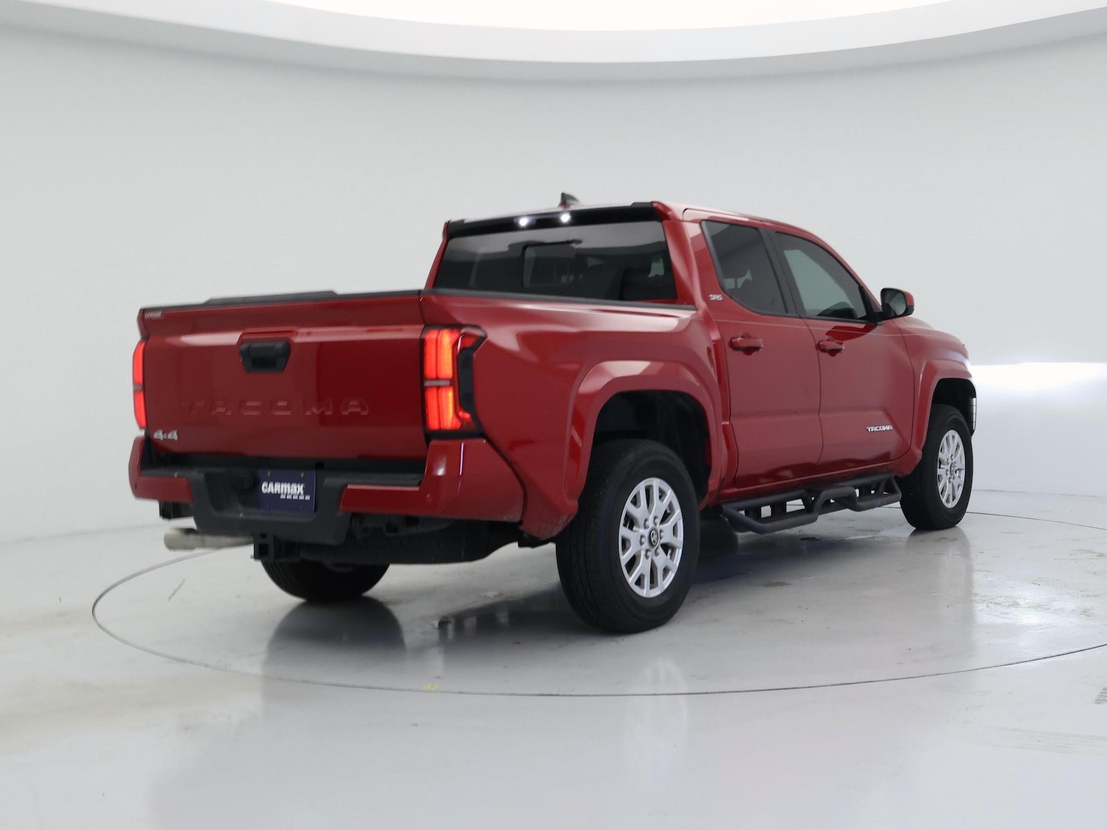 2025 Toyota Tacoma SR5 - Photo 9