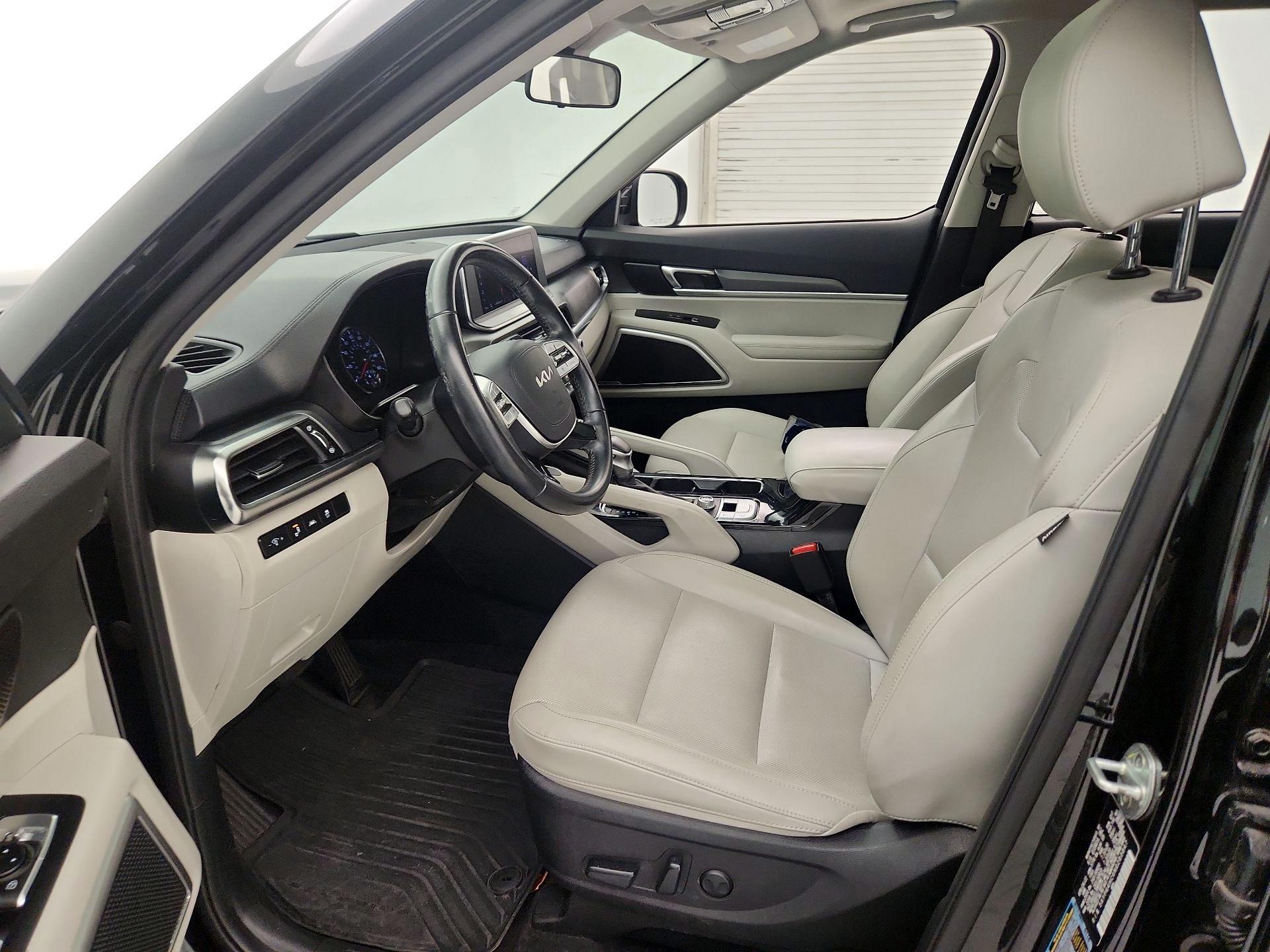 Thumbnail: 2022 Kia Telluride - 11
