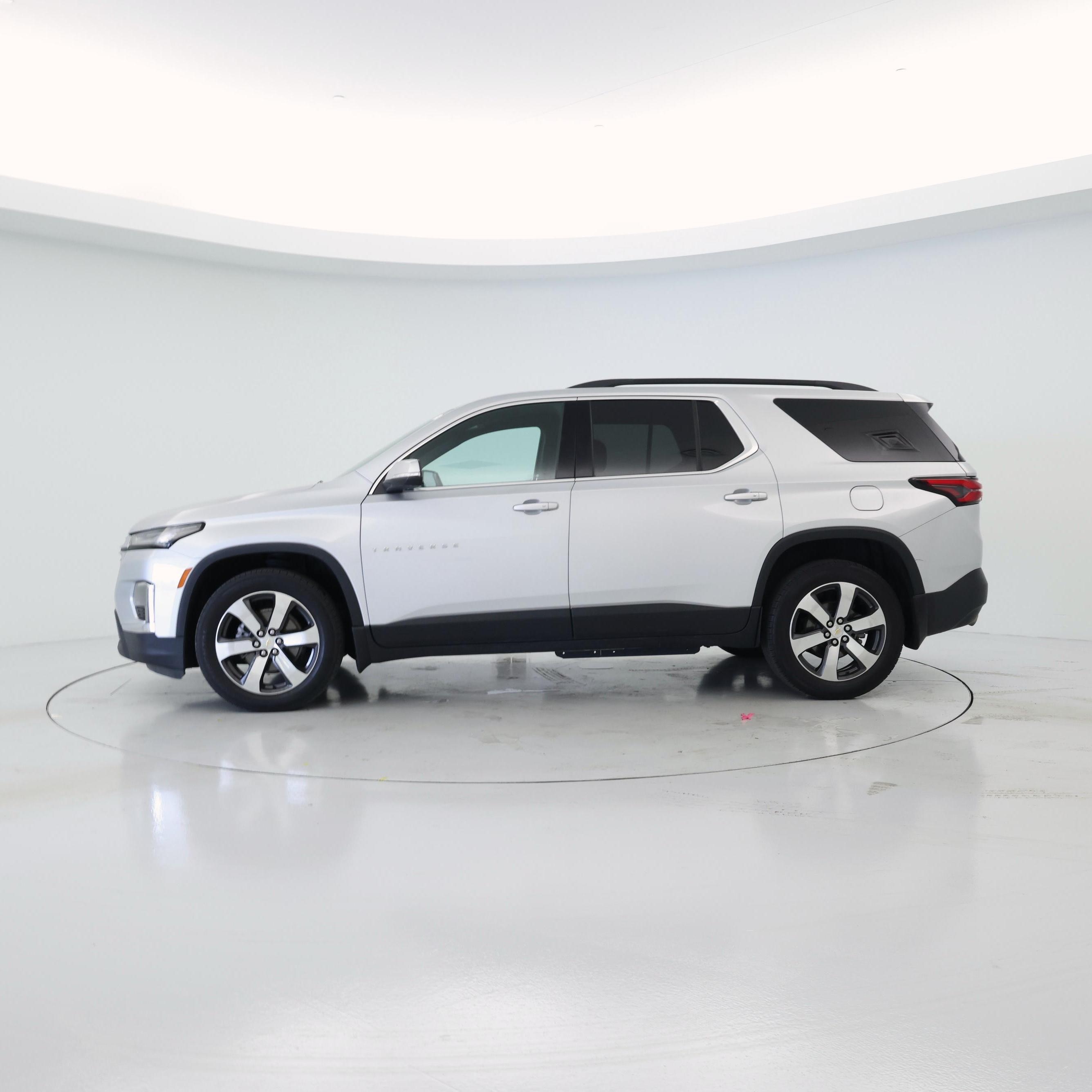 Thumbnail: 2022 Chevrolet Traverse - 3