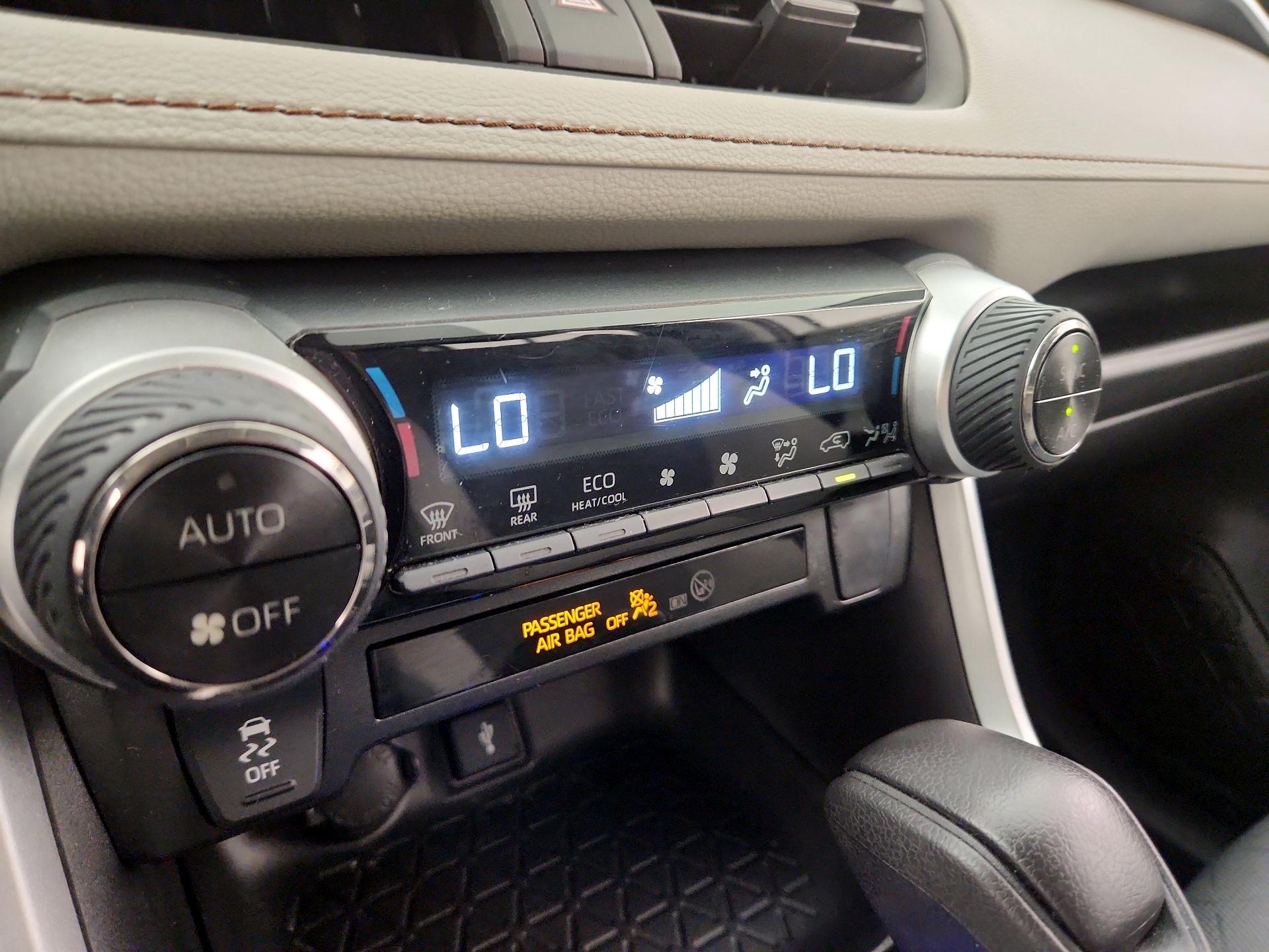 Thumbnail: 2022 Toyota RAV4 - 16